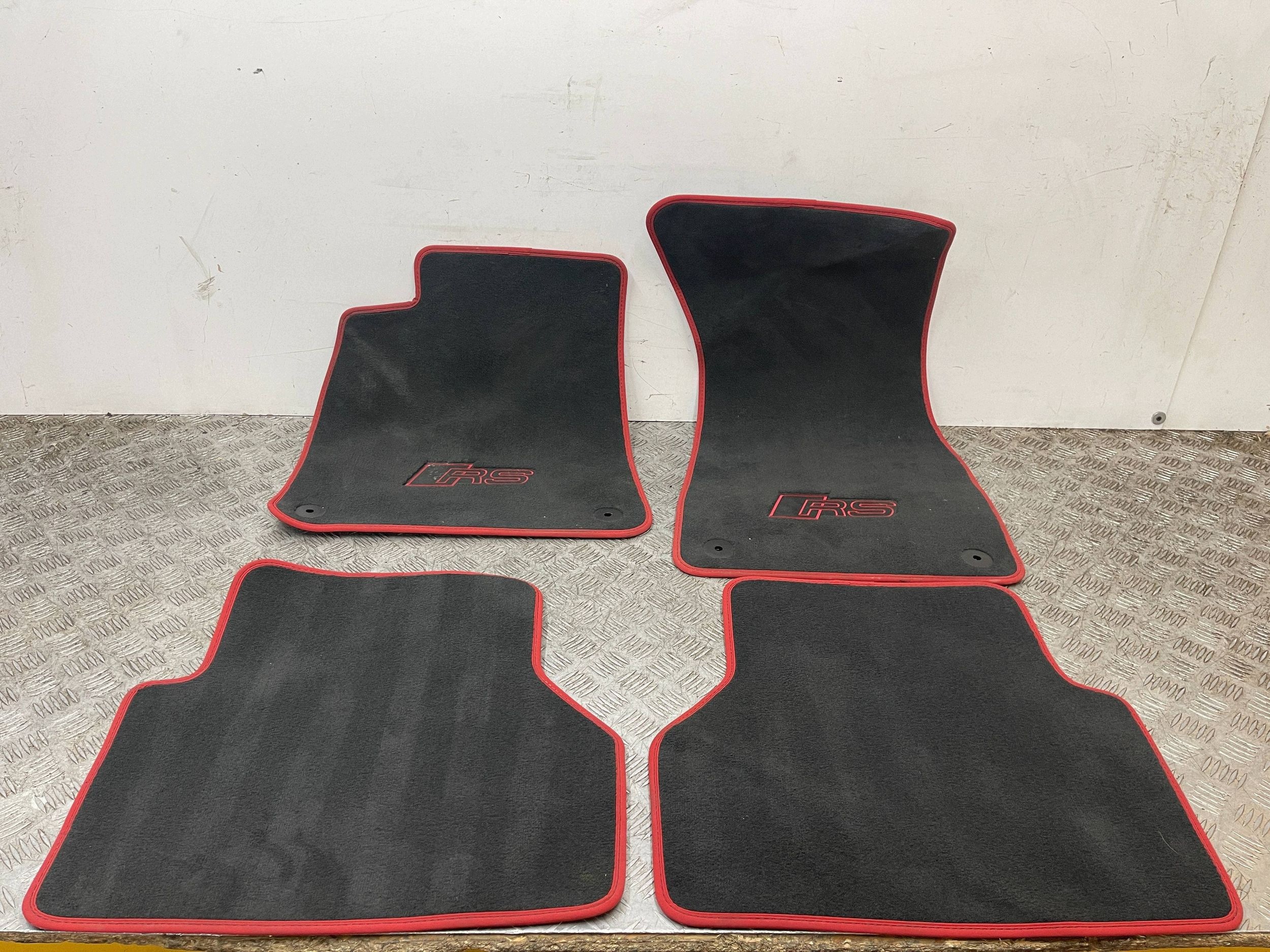 mats KOMPLET WELUROWE AUDI RS6 C8 4K 4K0864ZFM
