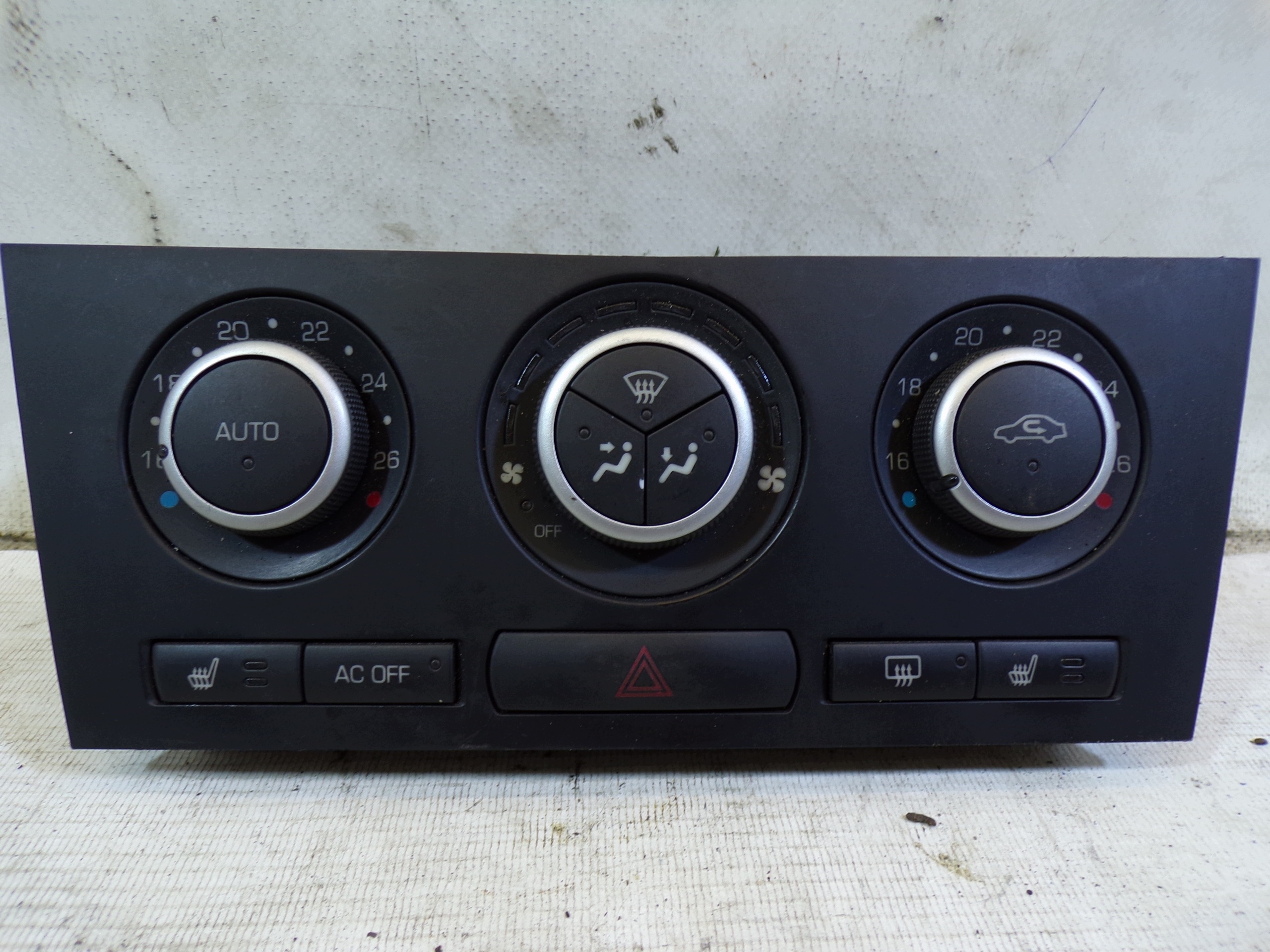 PANEL klími klimatizaci CADILLAC BLS 12772051AA