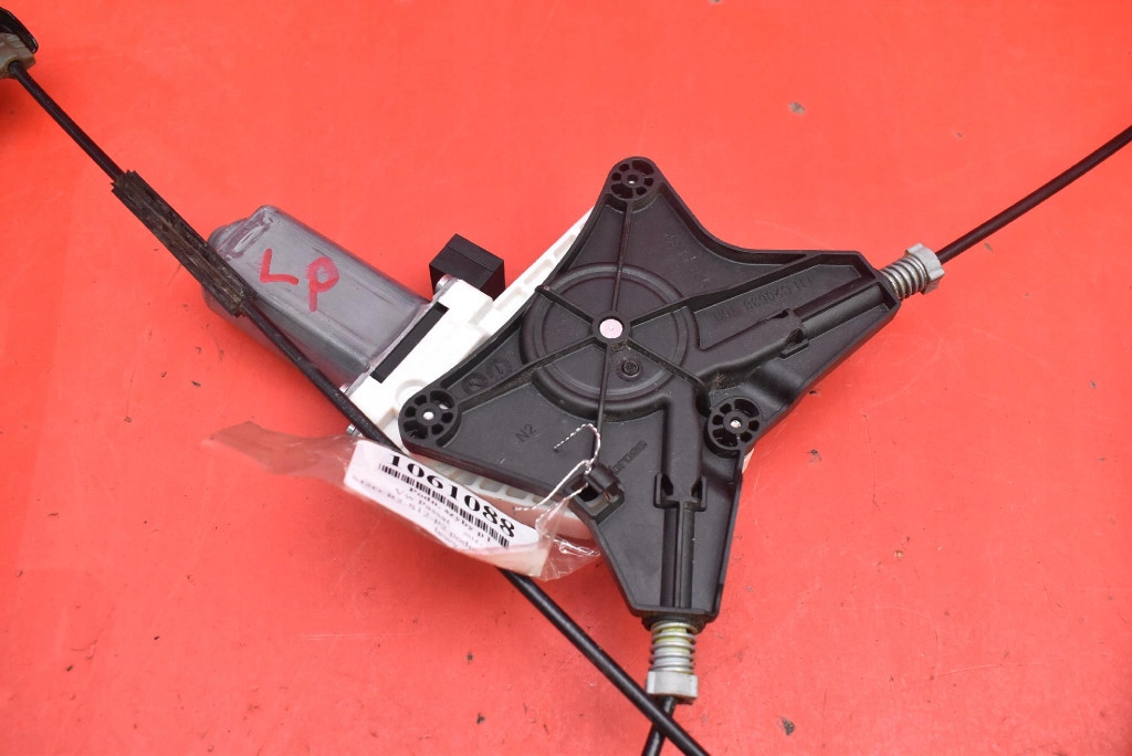 window regulator left front EU 3G0837461B VW PASSAT B8 KOMBI 14-20