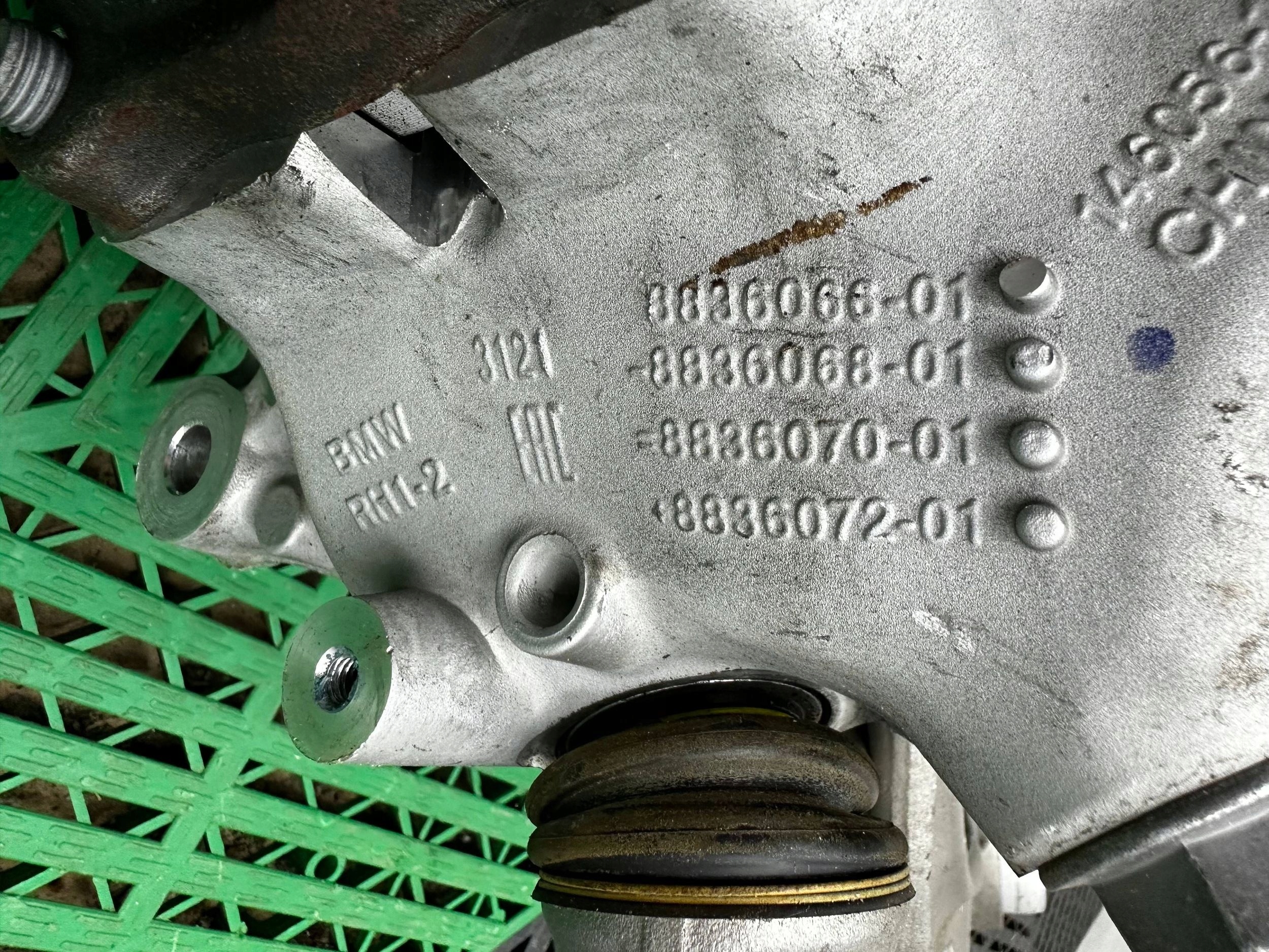 swing front side right and wachacze BMW X3 G45 8836066