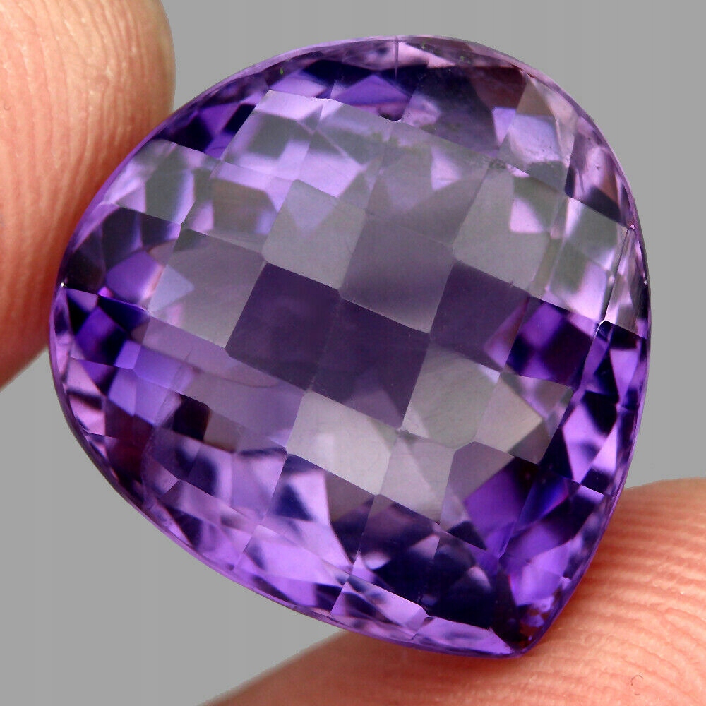 Ametyst přírodní kámen Vvs 21.54 ct