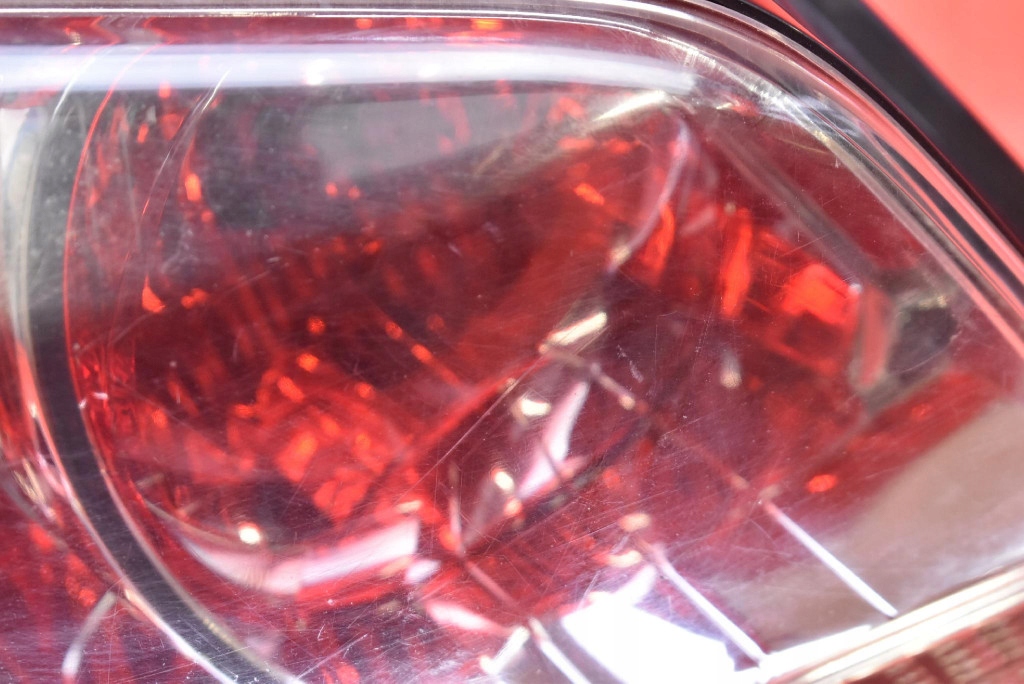 light left rear part rear 220-87581 MITSUBISHI OUTLANDER 1 and 01-08