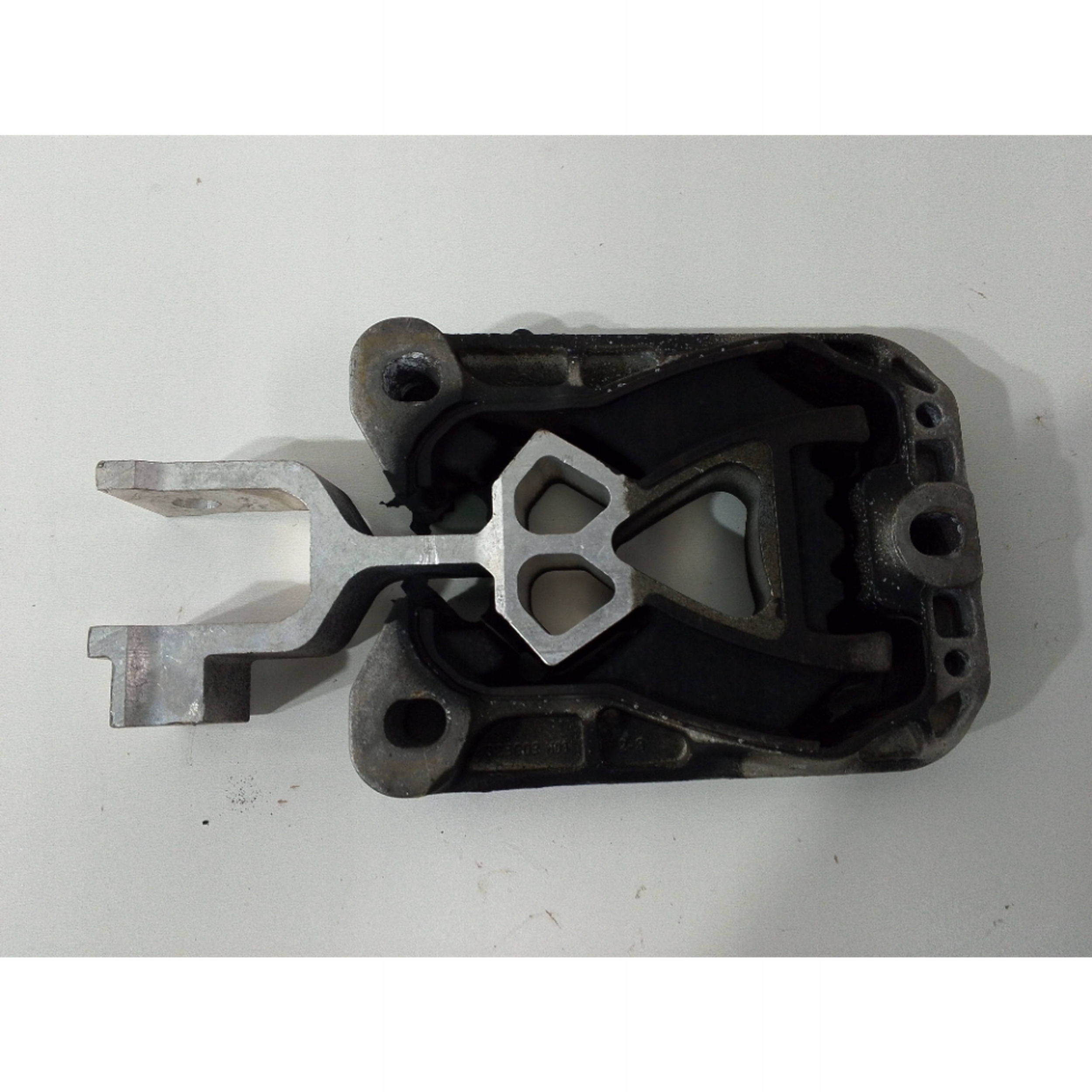 Ford Focus MK4 Stütze und Getriebehalter getriebe 326G09 (N17)