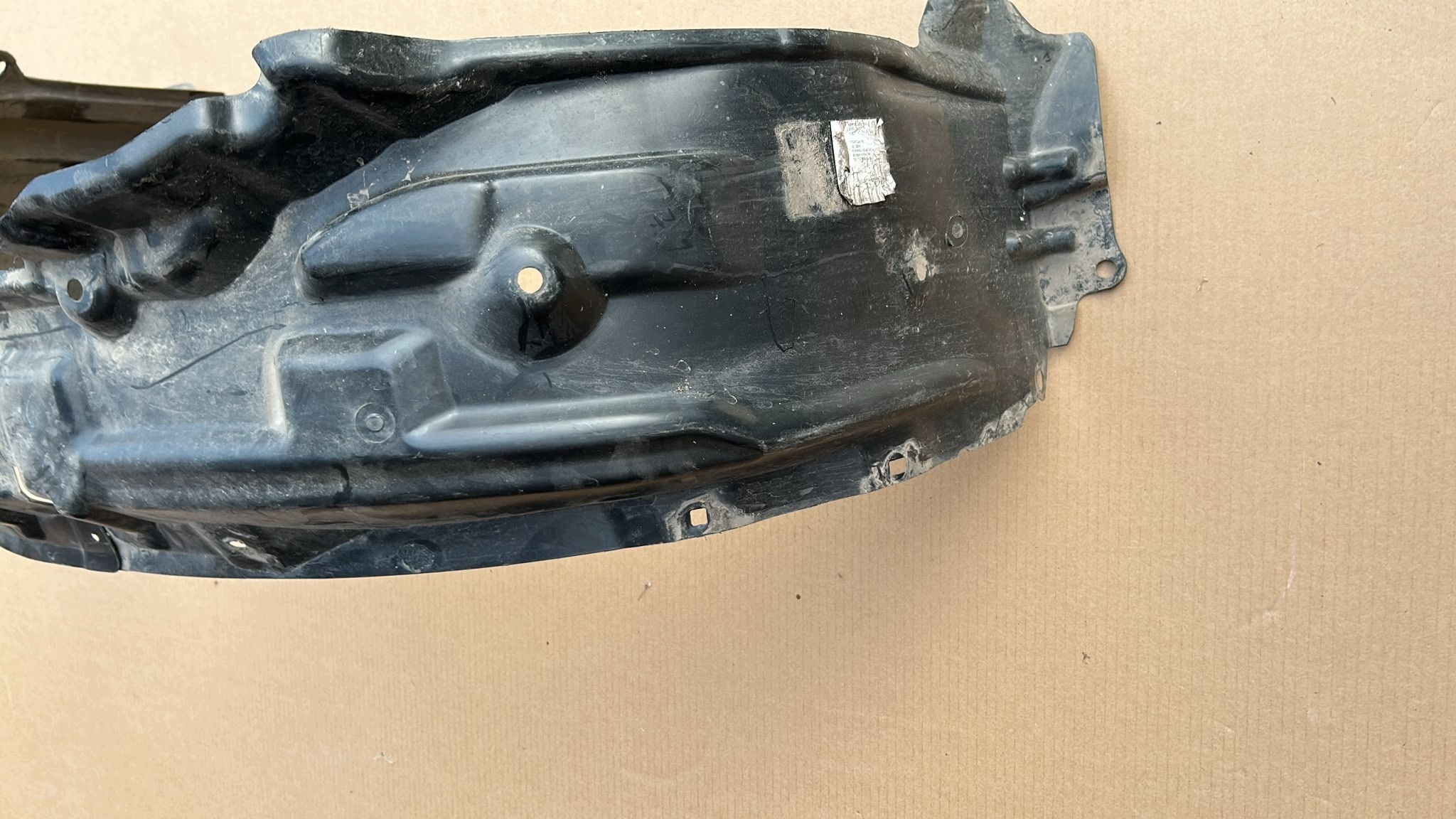 mudguard left left front front TOYOTA IZOA 18-21