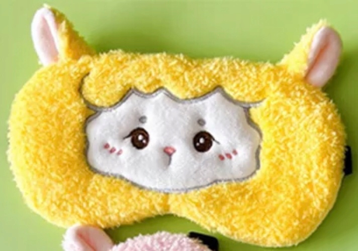 OPASKA NA OCZY MASKA DO SPANIA SNU RELAKSU owca OWIECZKA OLDMAN PLUSZOWA Model na oczy