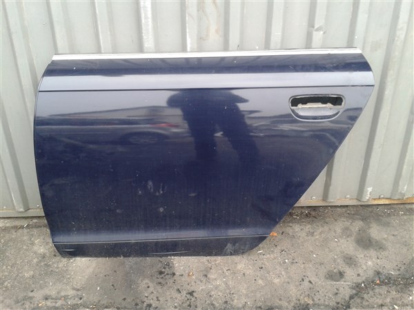 Ліва задня двері AUDI A6 C6 Універсал LY5K