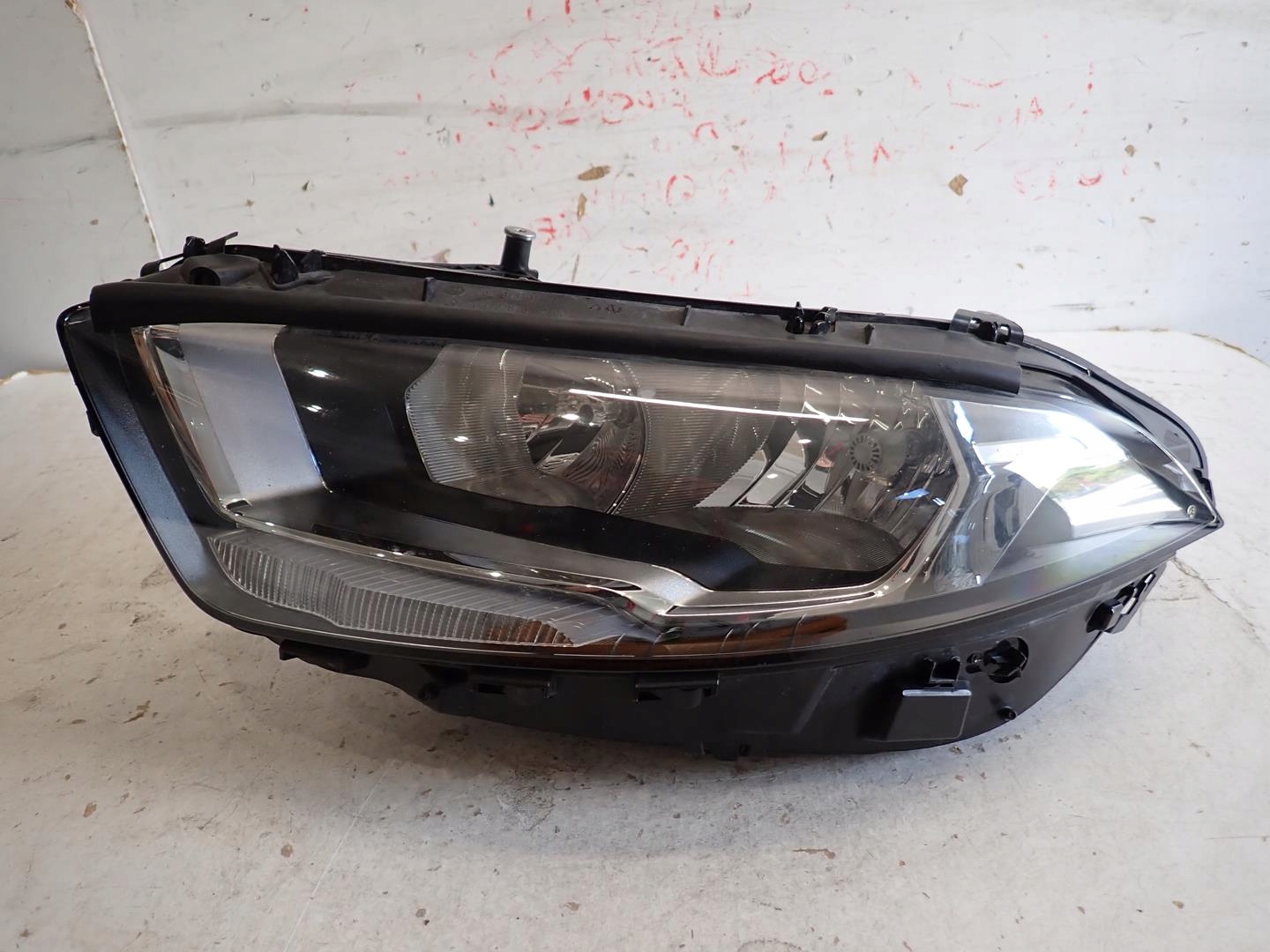 light front front left MERCEDES A-KLASA W177 2018- A1779062100