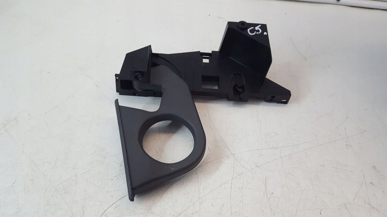 bracket for kubek Citroen C5 2,2 HDI