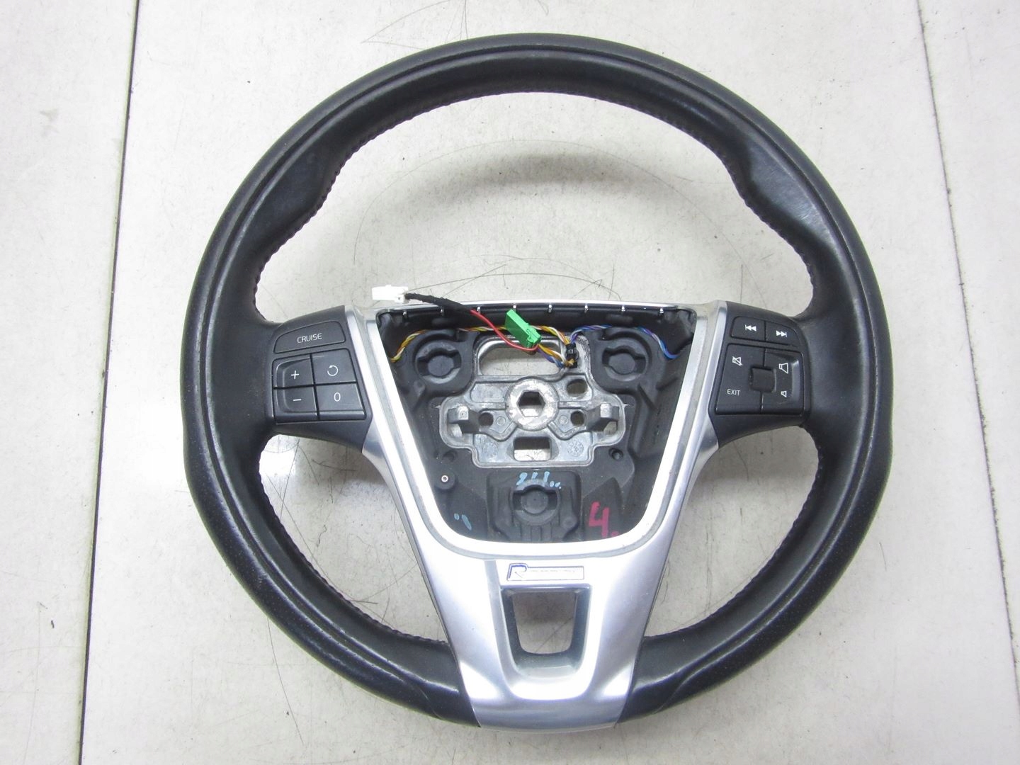 020/004 - VOLVO XC60 R-DESIGN МНОГОФУНКЦИОНАЛЬНОЕ РУЛЕВОЕ КОЛЕСО 08-13