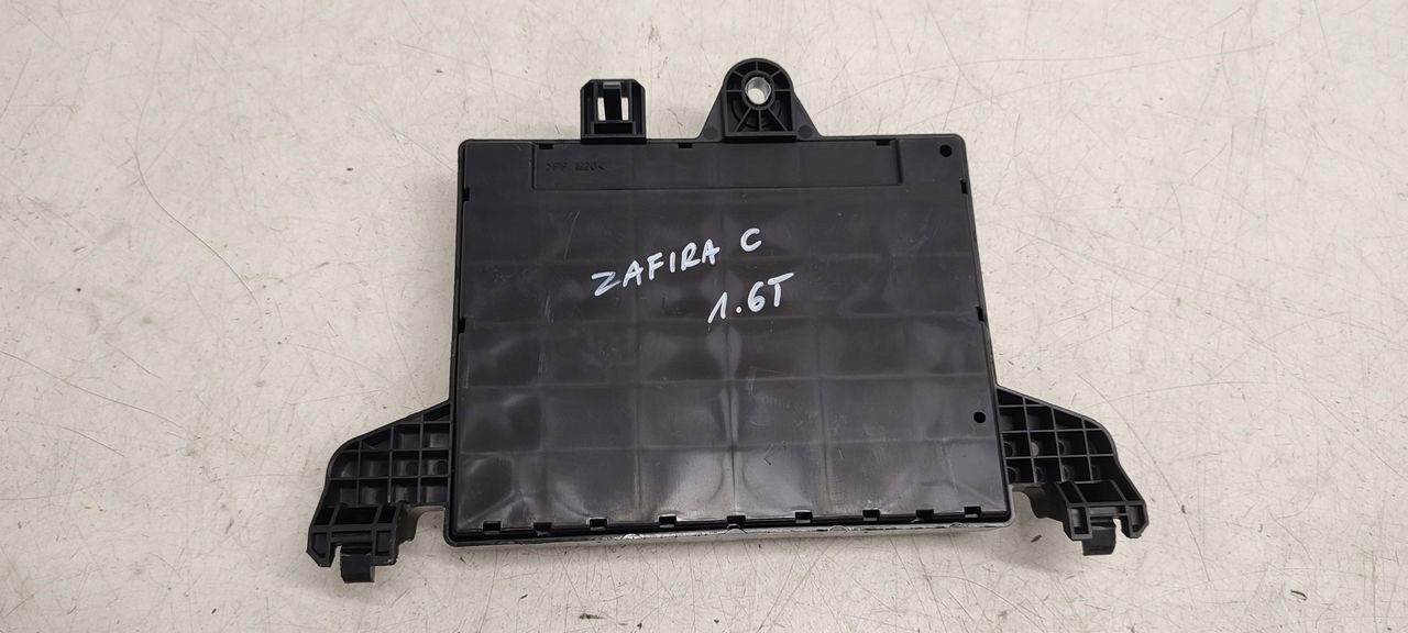 Module fusibles Opel Zafira C 1,6 TB