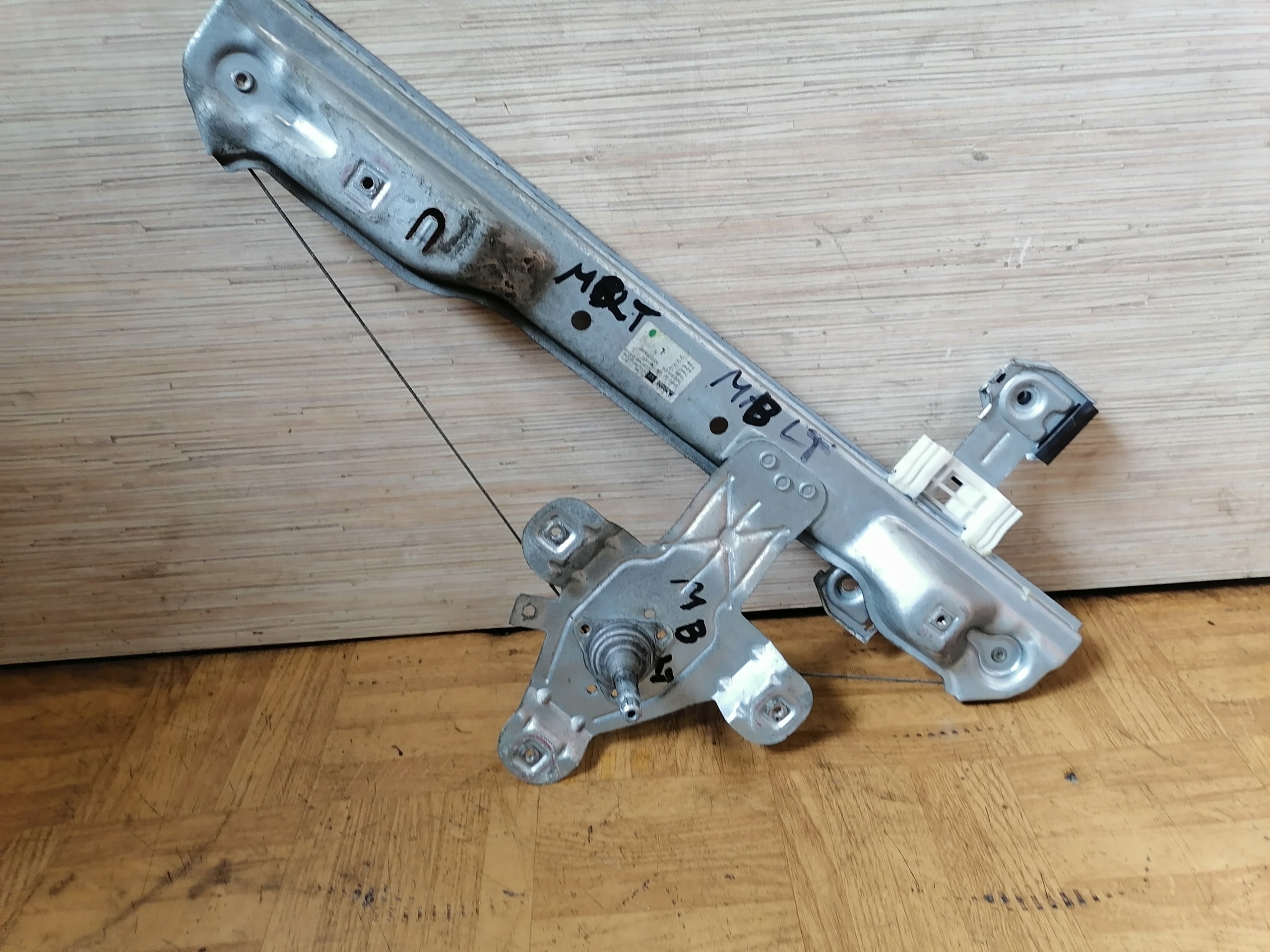 367992034 Vitre Droite Arrière MERIVA B 13R