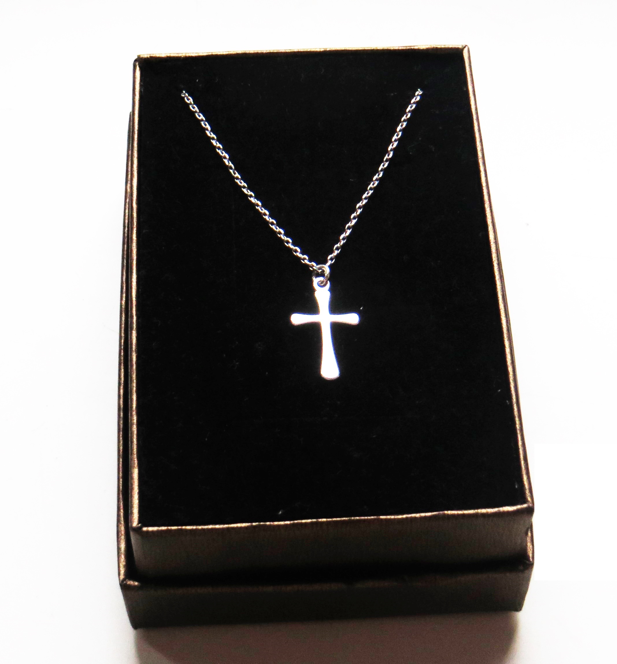 

Krótki łańcuszek z krzyżykiem krzyżyk srebro 38 cm