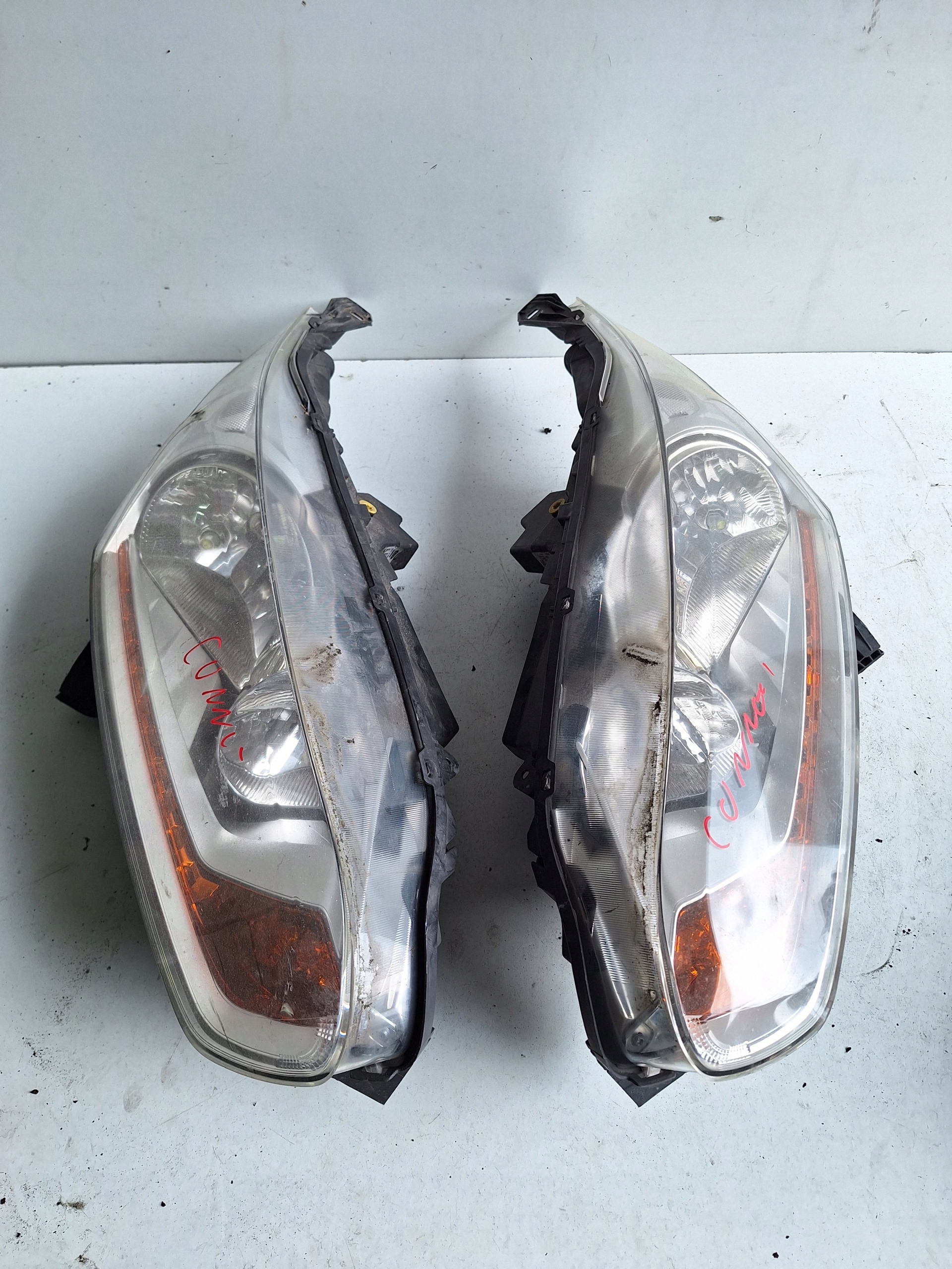 FORD TOURNEO CONNECT MK2 13-17 light left UK