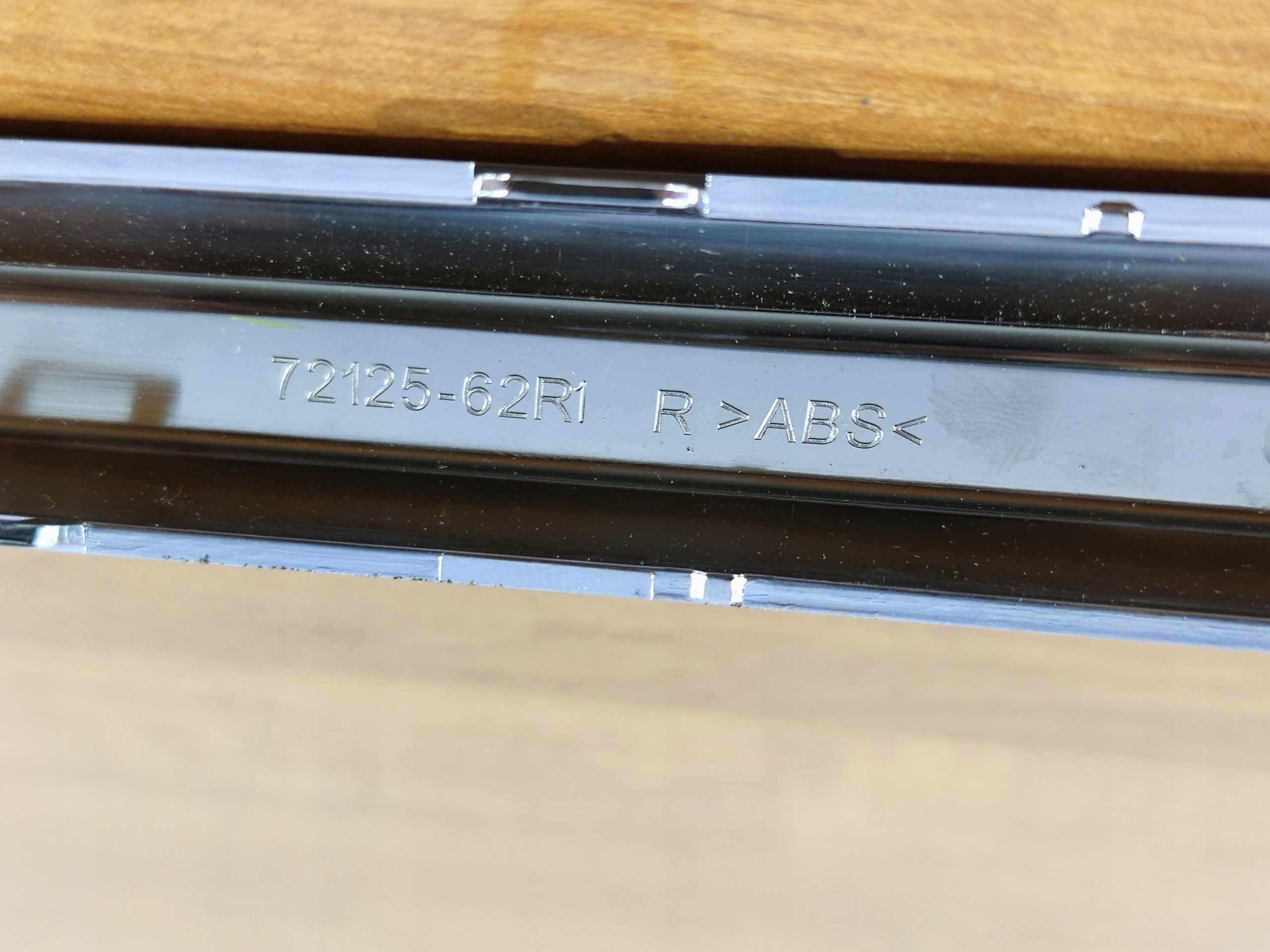 SUZUKI IGNIS III 3 right CHROM grille moulding grill