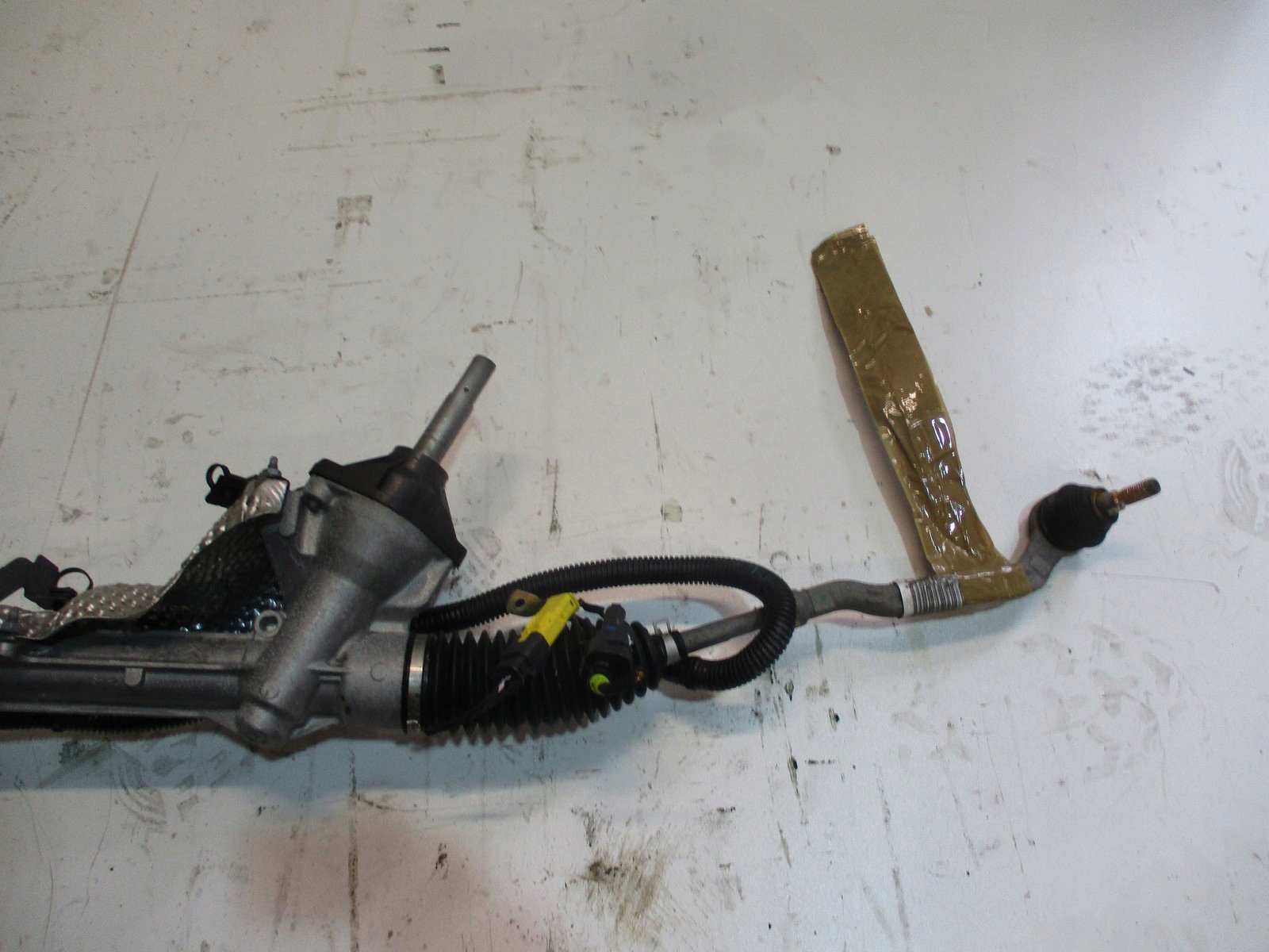 BOÎTER DIRECTION PEUGEOT RIFTER 9824390180