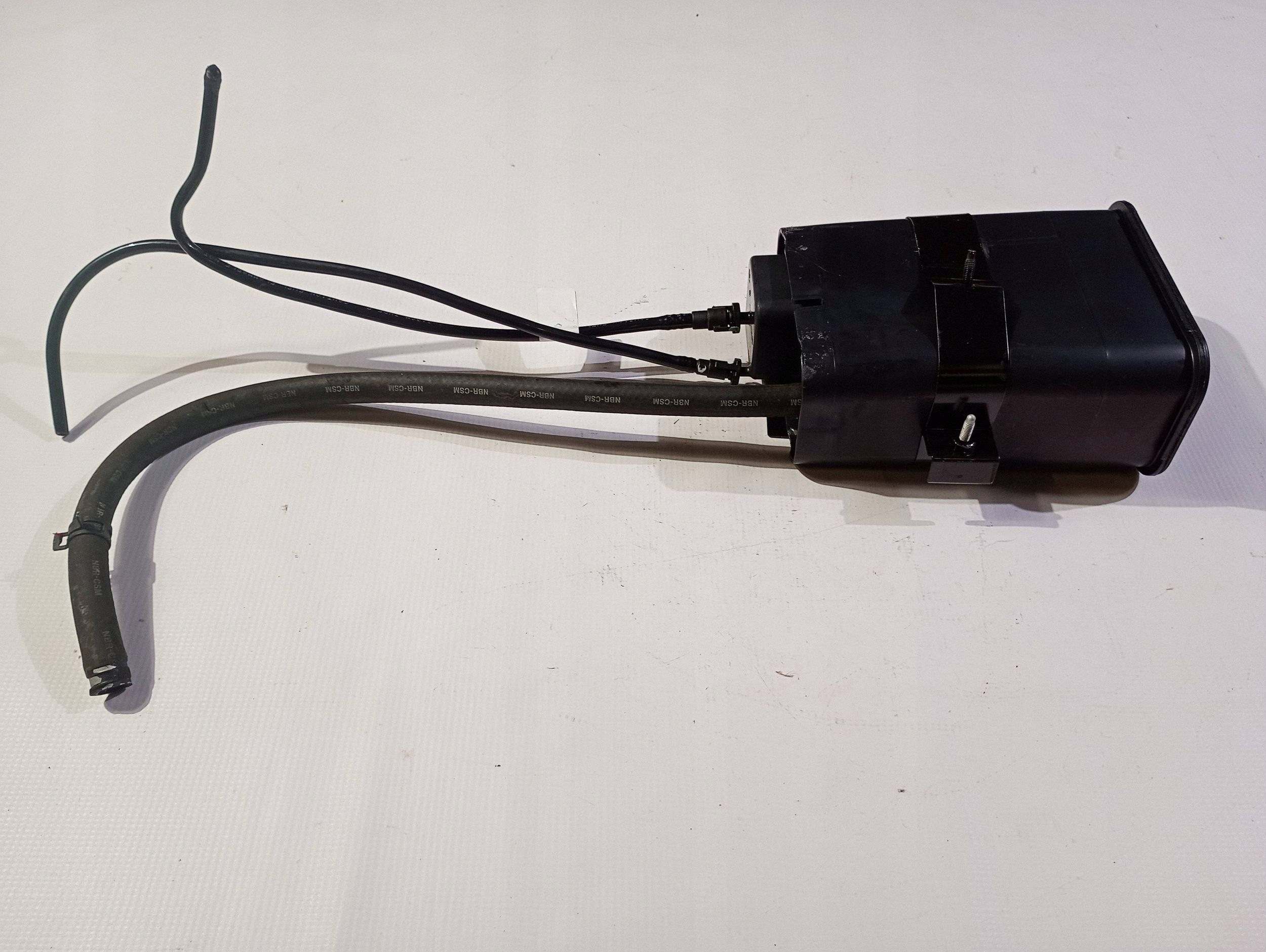 karbonski filter oparow goriva evap Chevrolet Corvette C5 1997-2004
