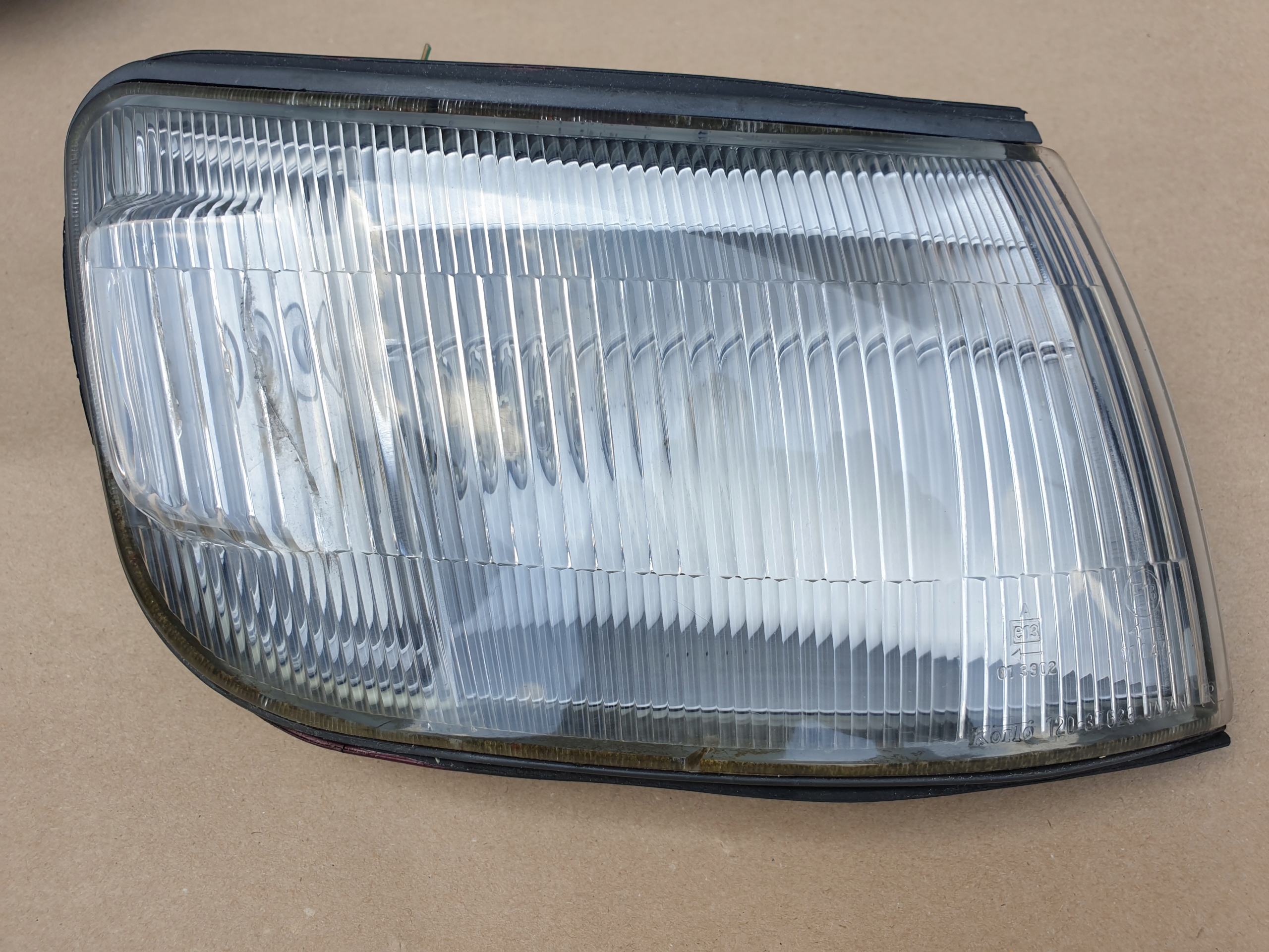 light POZYCYJNA front MITSUBISHI SPACE WAGON II OE