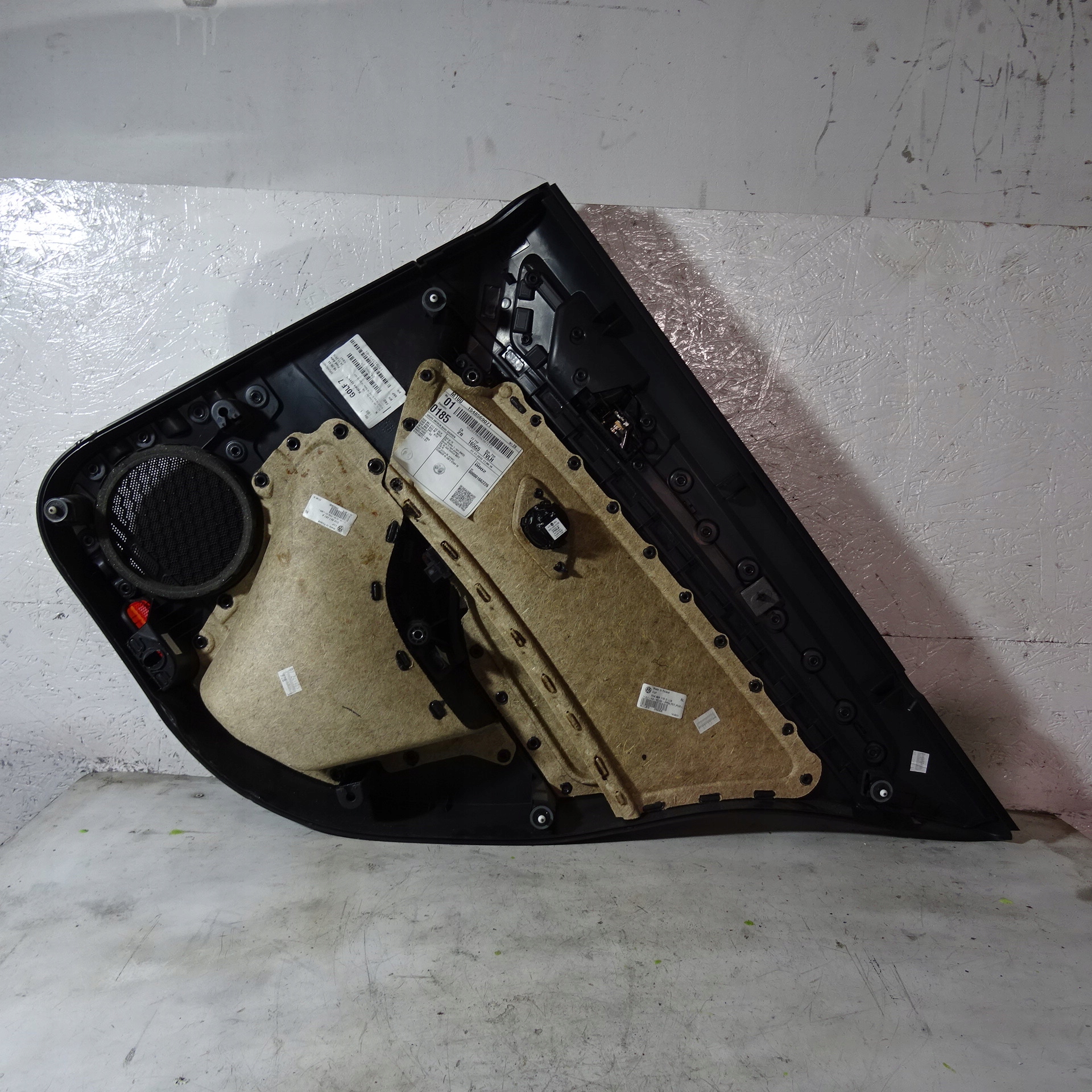 VW GOLF 7 VII KOMBI upholstery door left rear part