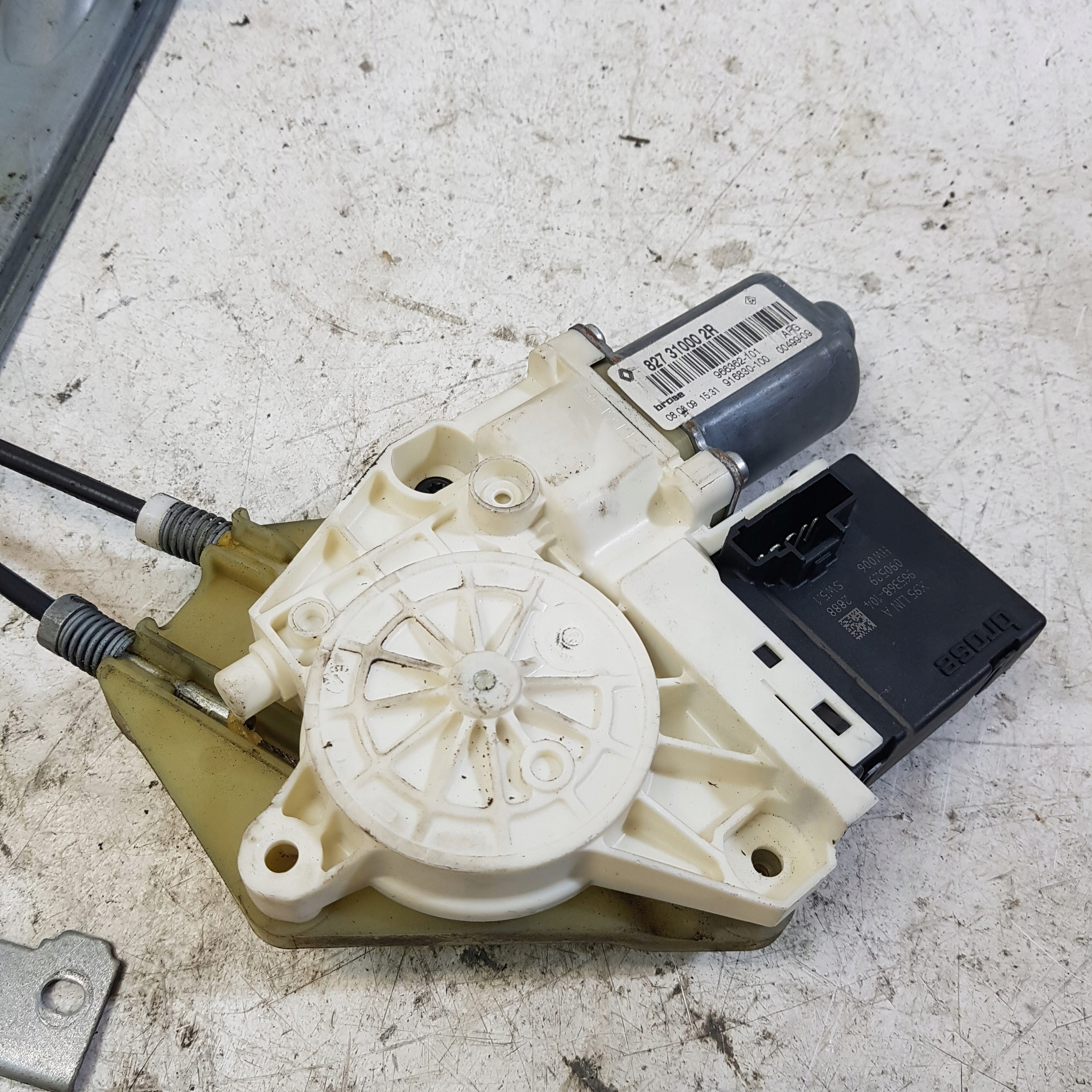 ELE mechanism windows left rear RENAULT MEGANE 3 827310002R