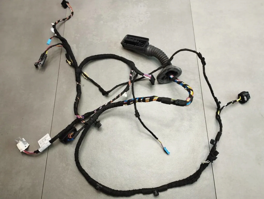 BMW X1 F48 жгут проводов двери ПД л 9384571