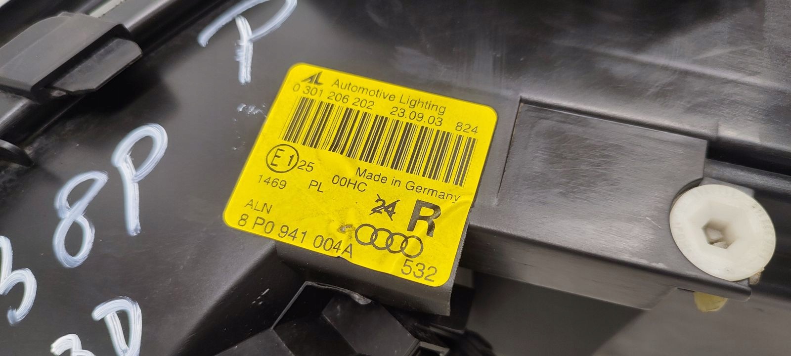 light front front right Audi A3 8P