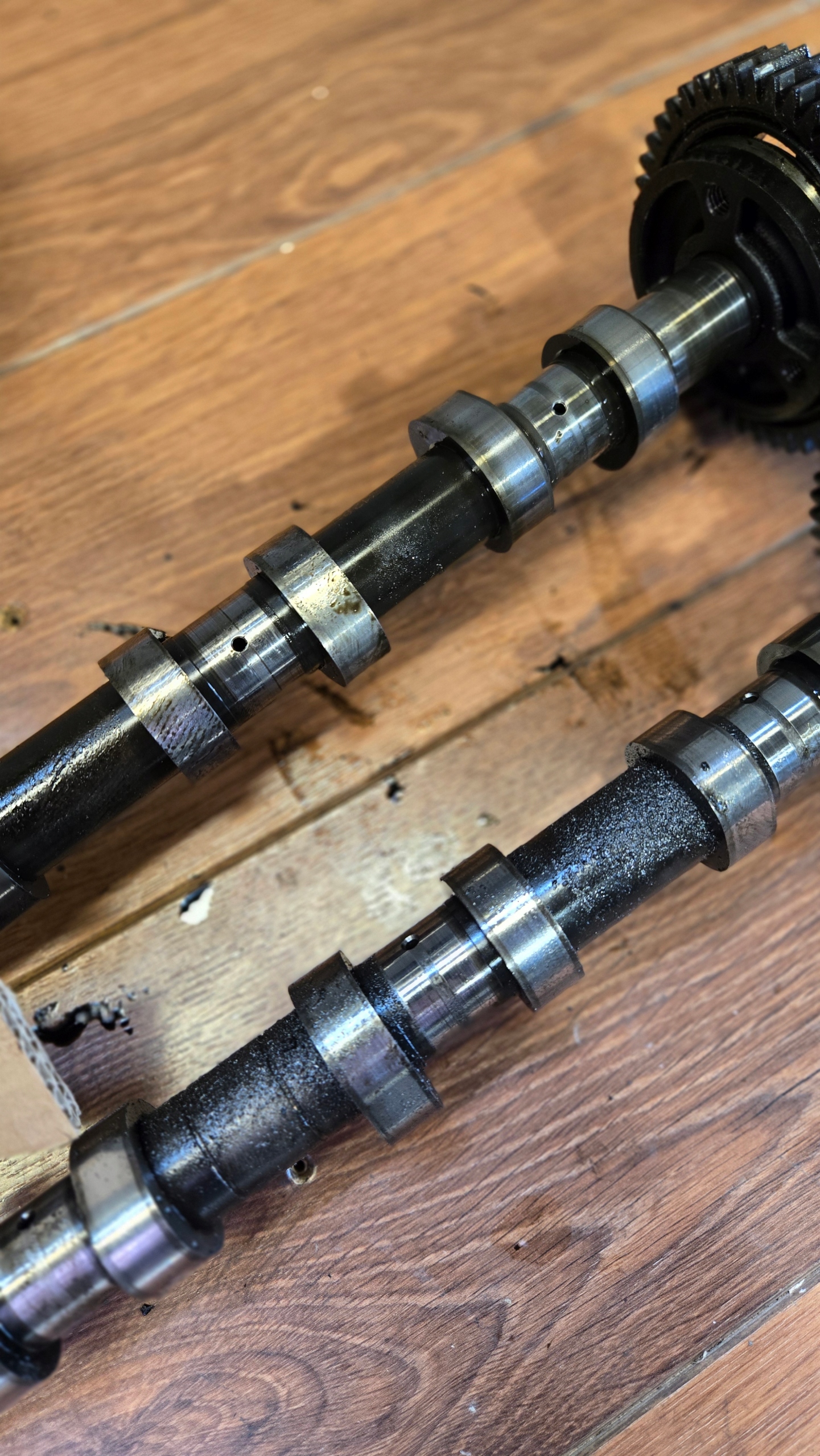 Arbre à cames d’échappement RENAULT TRAFIC II 2.0 DCI M9R 782