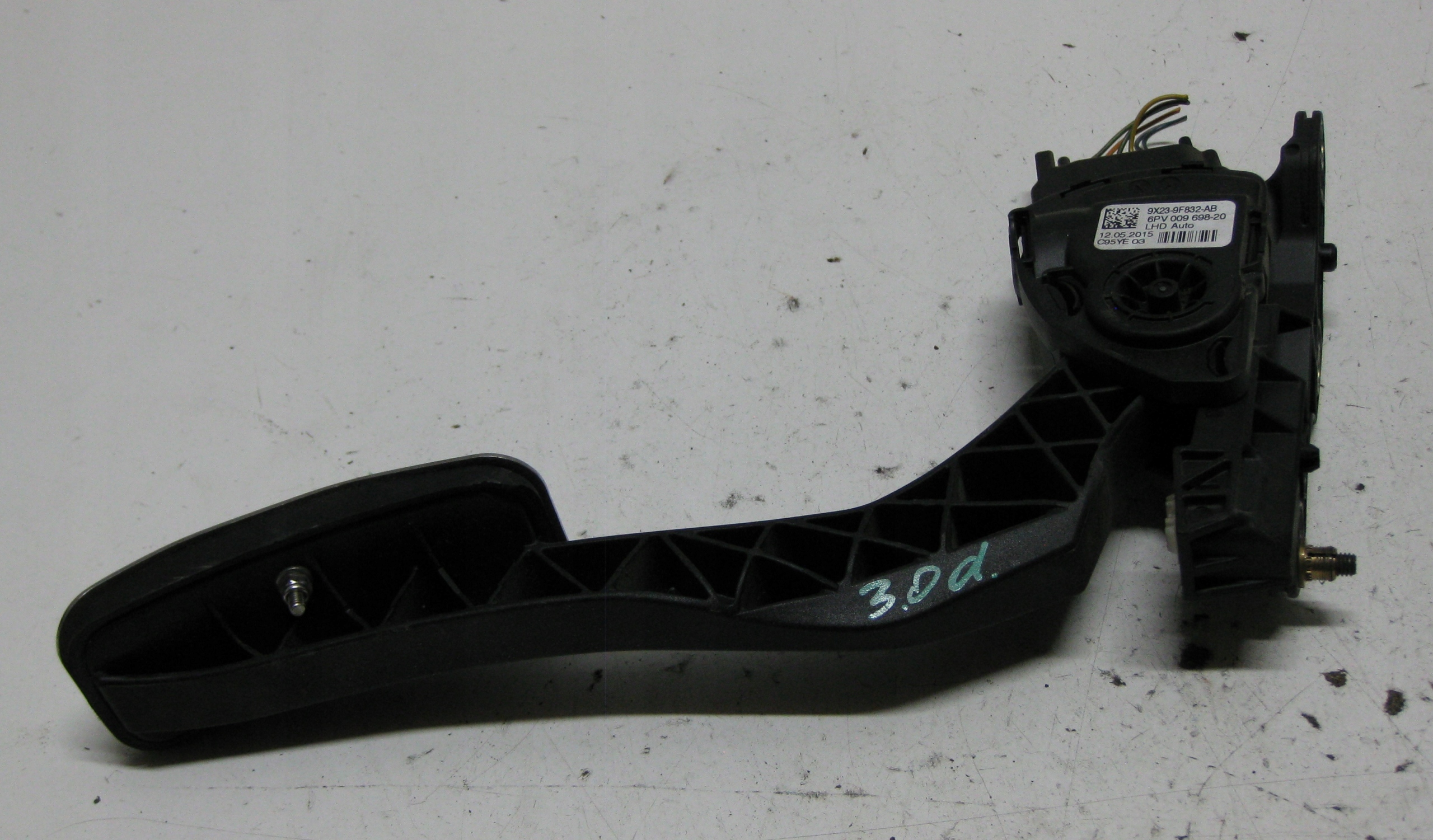 JAGUAR XJ X351 FL 3.0 D 16R accelerator pedal 9X23-9F832-AB