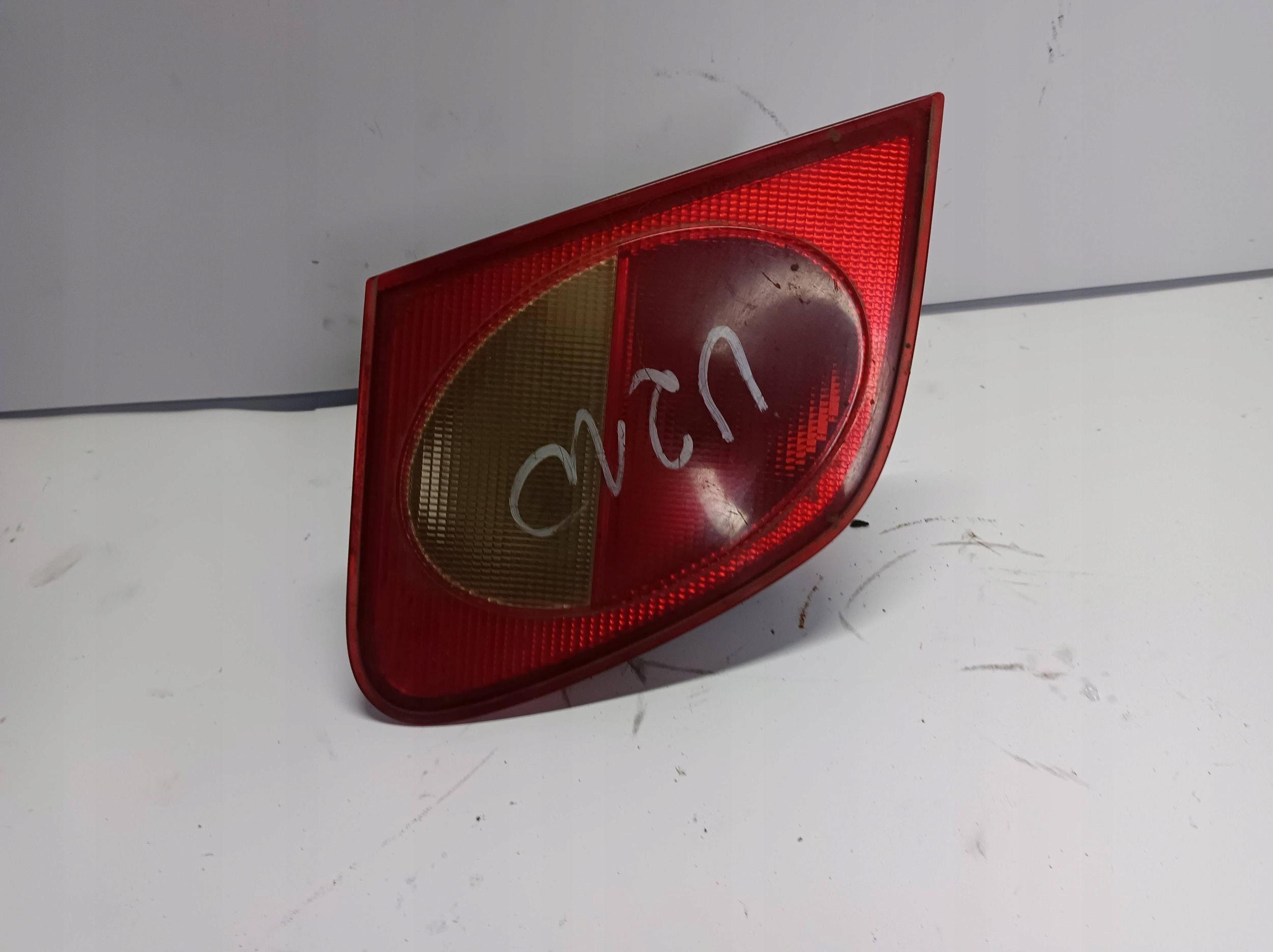 light rear left w klapie Mercedes-Benz E W210 A2108200964