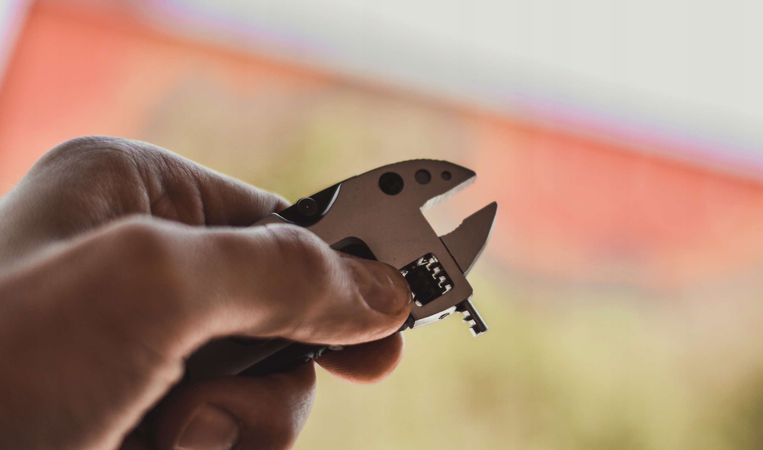 Multitool 8V1 Kleště Kombinačky Nůž Bity Klíč