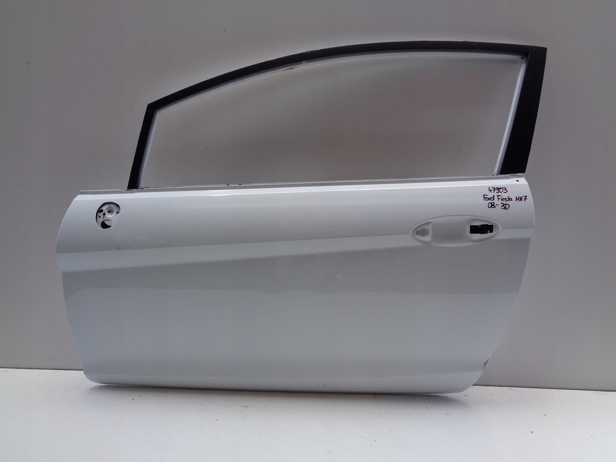 door left FORD FIESTA MK7 08- 3D NR 47903
