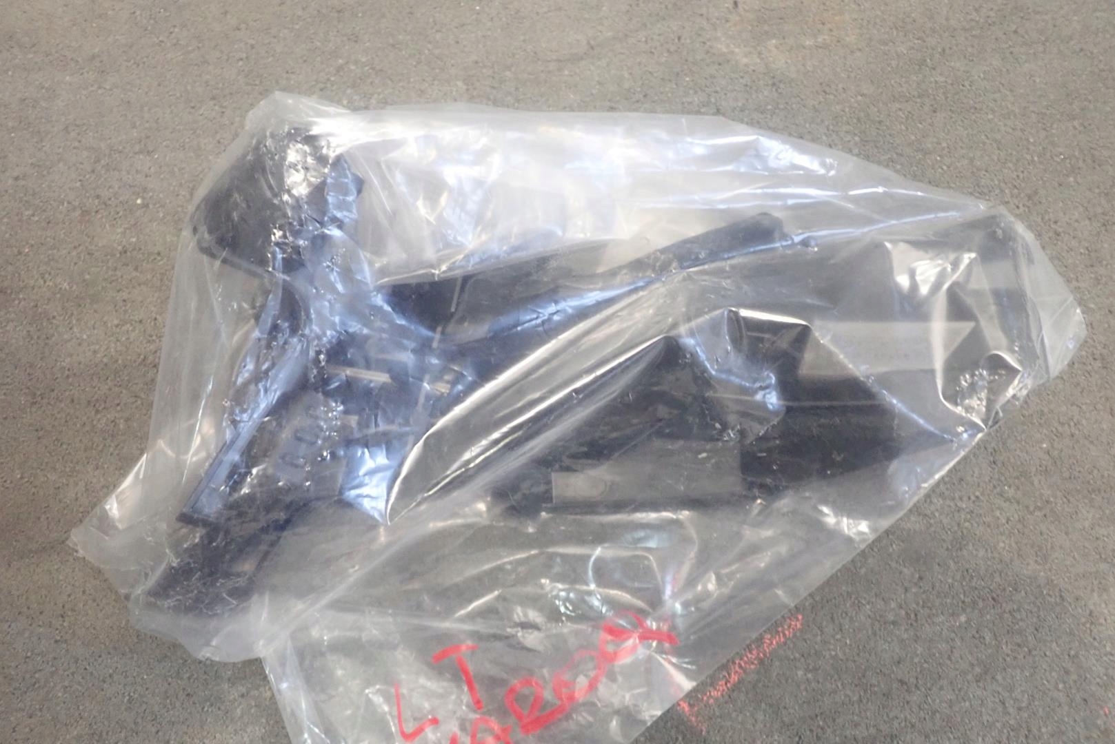 bumper bracket left rear part SKODA KAROQ 2017