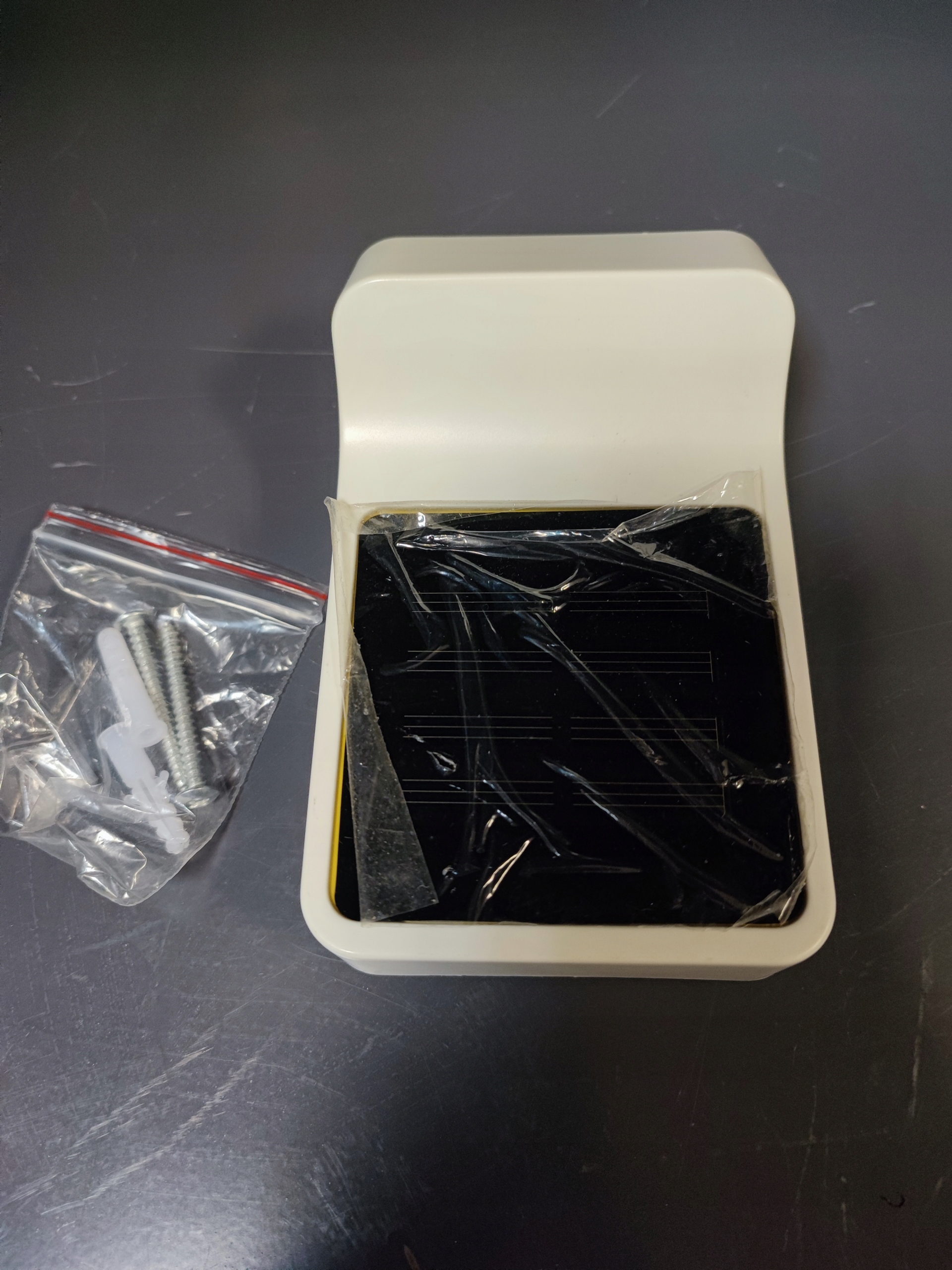 SUPER JASNA SOLARNA LAMPA LED ZEWNĘTRZNA 280 lm na dowolne akumulatorki