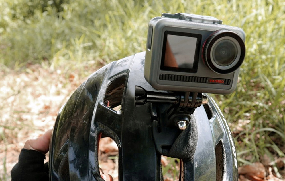 KAMERA SPORTOWA AKASO BRAVE 8 WODOODPORNA 4K30FPS W ZESTAWIE AKCESORIA Kolor czarny