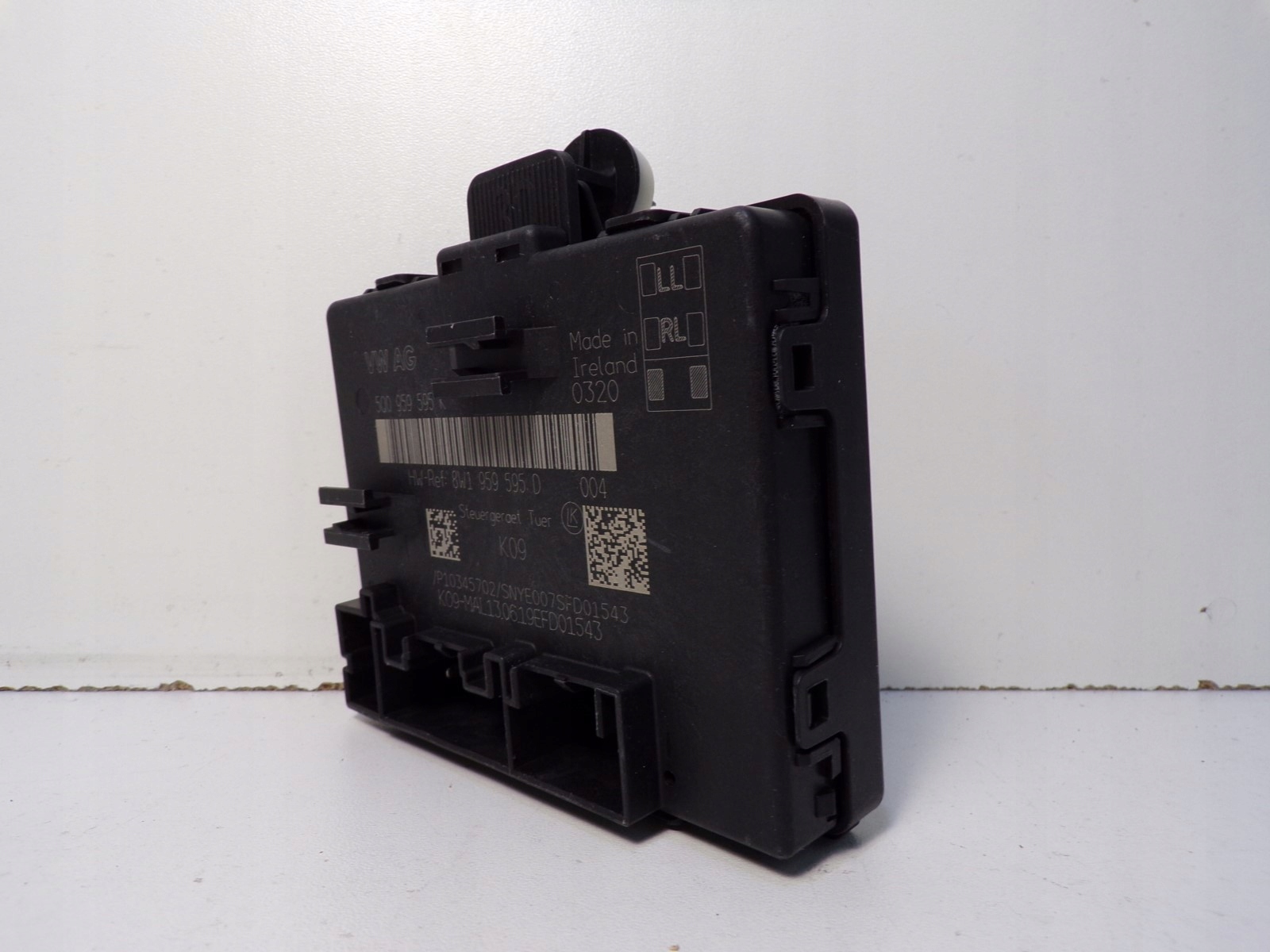 5Q0959595K STEROWNIK MODUL DRZWI TYL LEWY PASSAT Installation side rear left