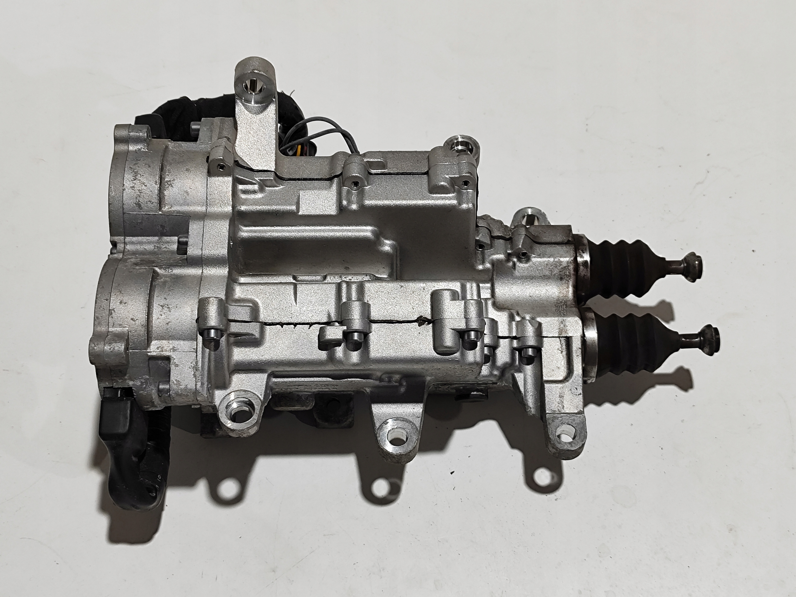 HYUNDAI TUCSON III WYSPRZĘGLIK SIŁOWNIK POPYCHACZ BIEGÓW 2WD M87U 1.6 T-GDI