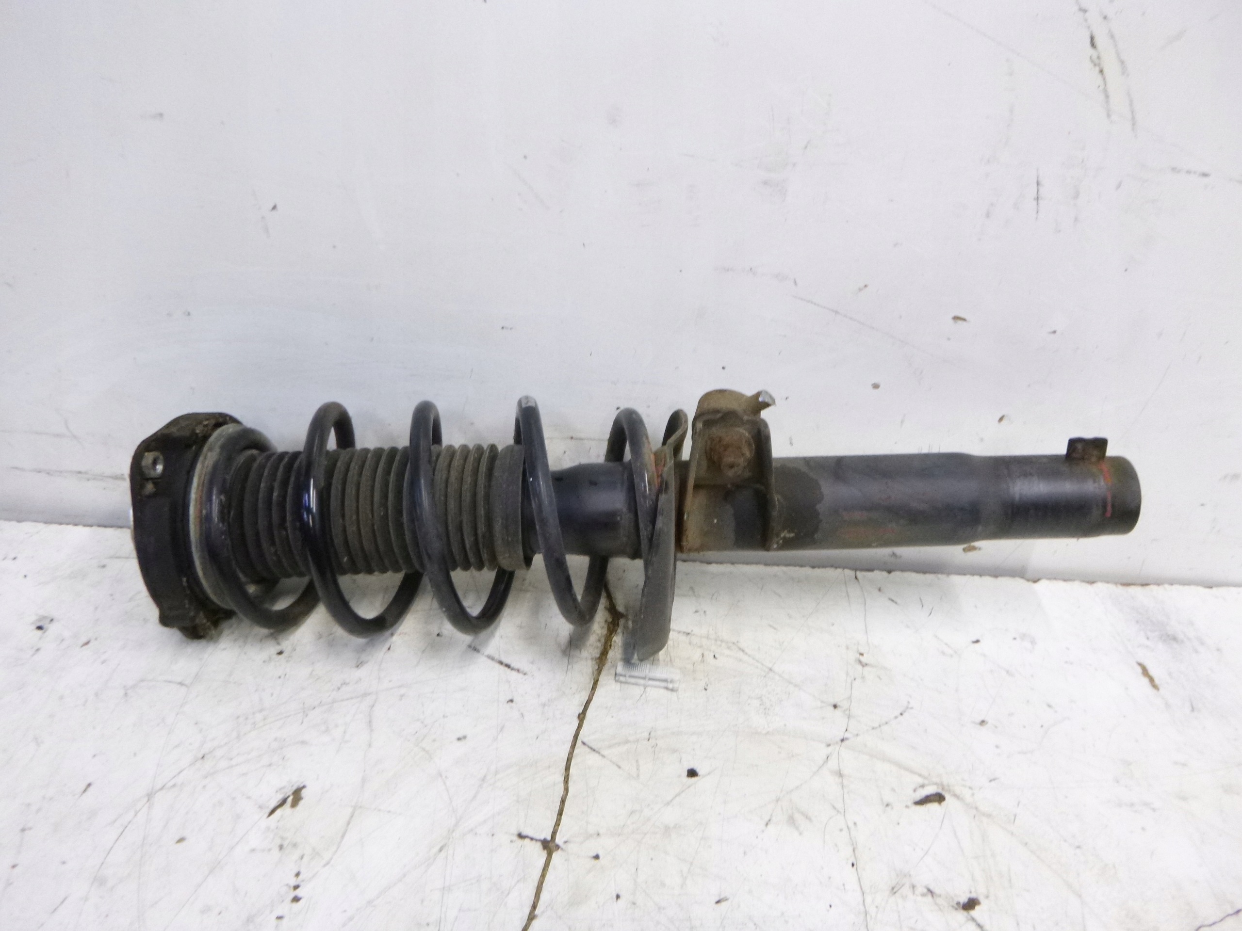 shock absorber left front Skoda Octavia II VW Golf V 2004-2013 SACHS 997822