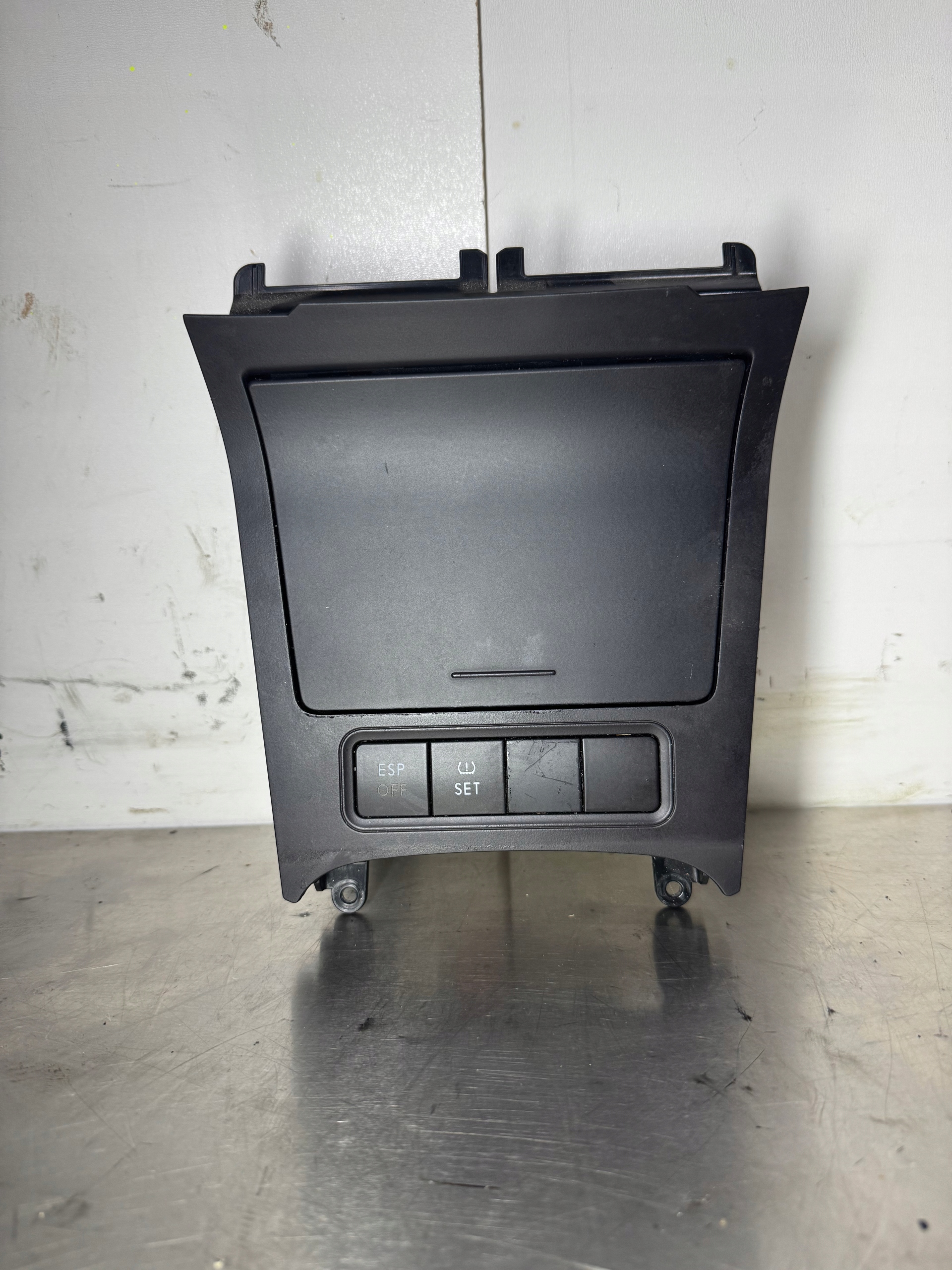 POPIELNICZKA VW GOLF V 1K0863082 - WAWA