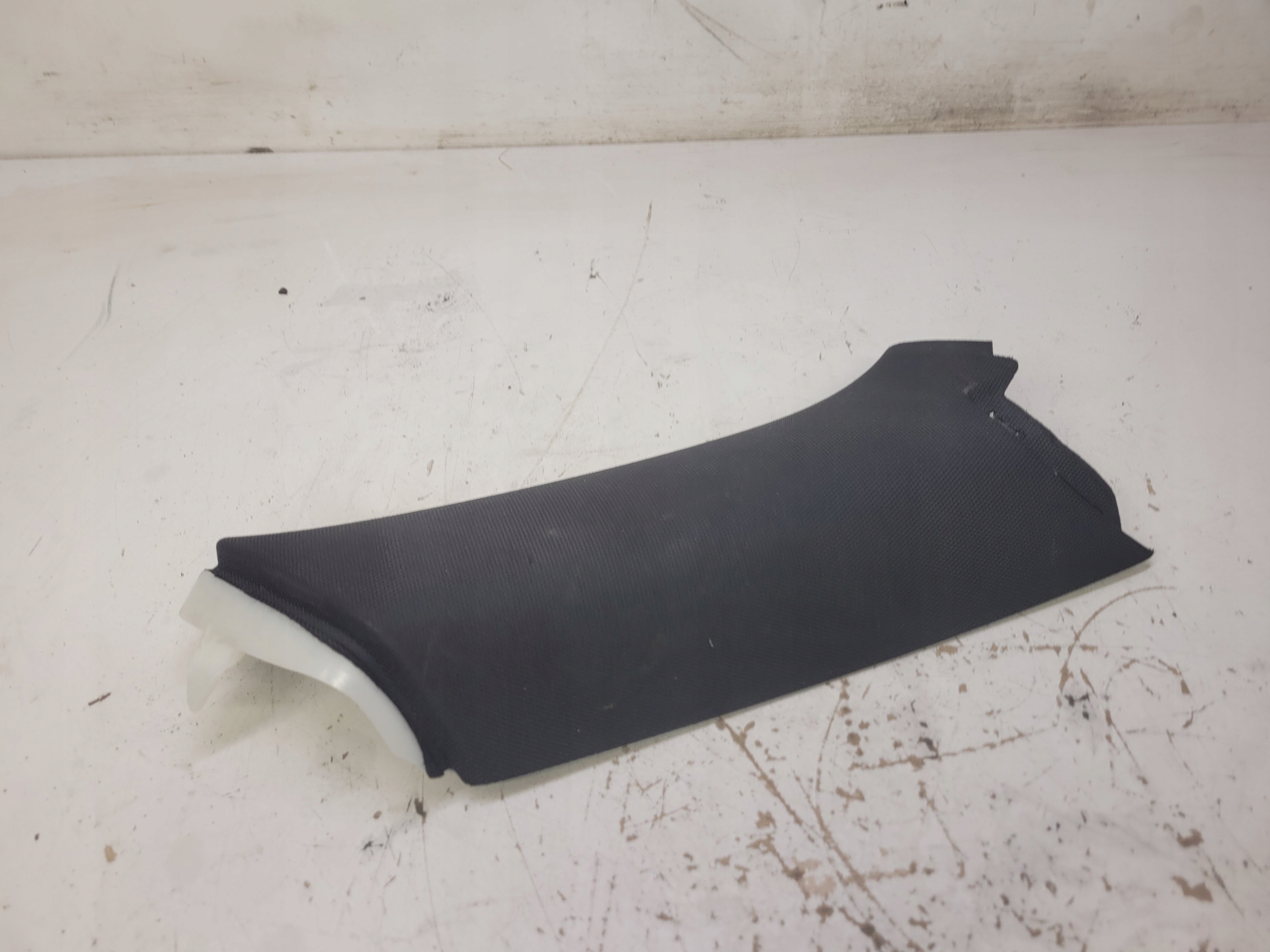Blende Abdeckung SLUPKA L T AUDI A4 B9 AVANT 8W9867287B