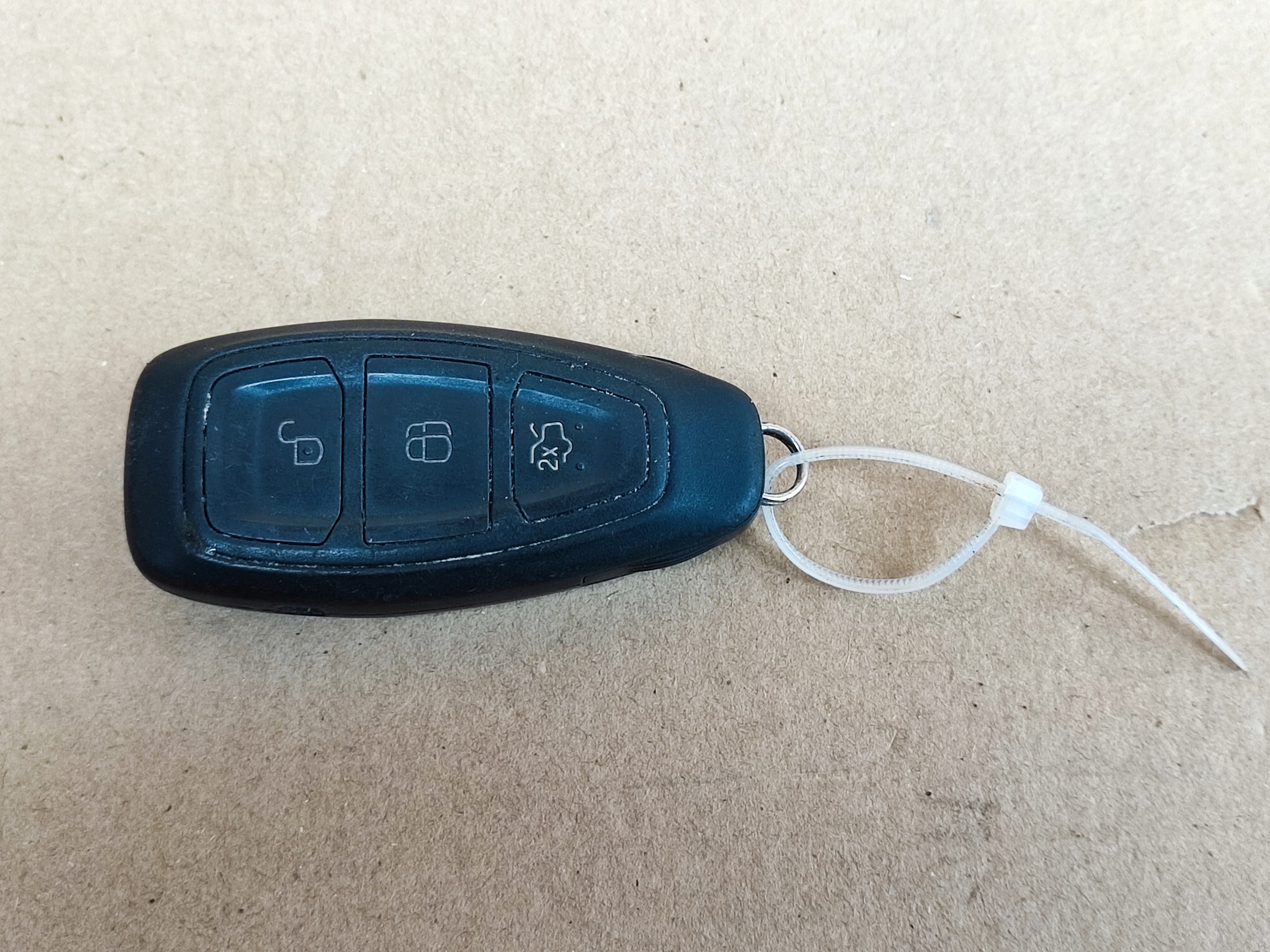 Ford Kuga MK1 LIFT kluczyk pilot keyfree keyless 7S7T15K601ED za 150