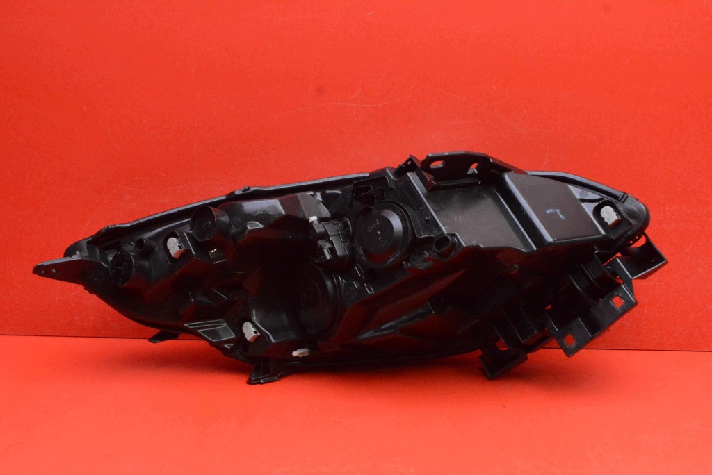 REFLEKTOR left light front EU 260600023R RENAULT MEGANE SCENIC 3 III 09-12