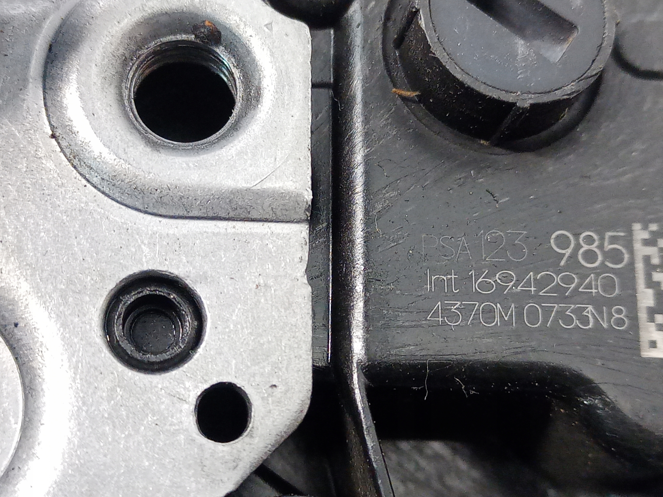 ZAMEK DRZWI LEWY TYŁ CITROEN C3 III Producent części Citroen OE