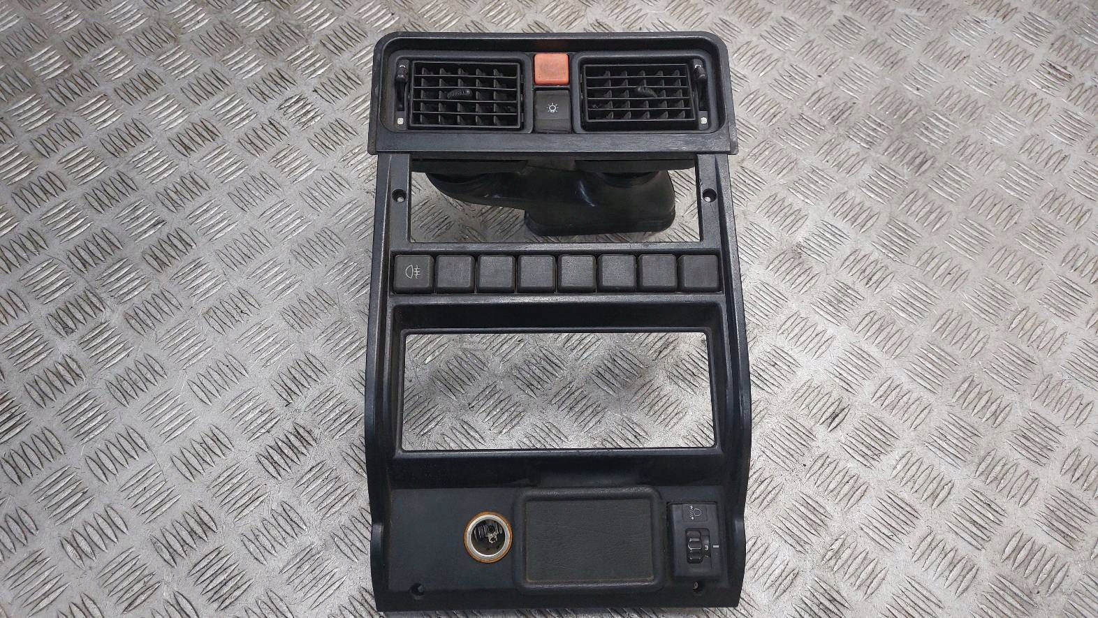 RAMKA KONSOLI ŚRODKOWEJ LUBLIN 3302/12