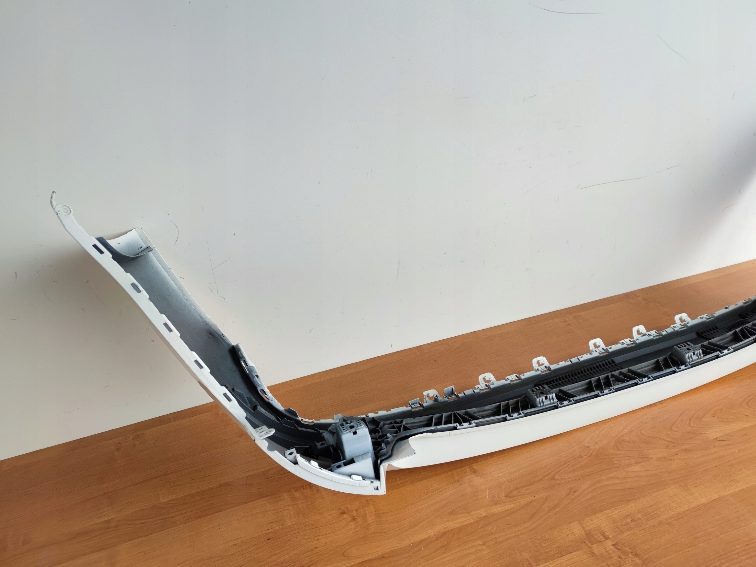 AUDI A4 B9 KOMBI 8W bumper rear part rear below PDC
