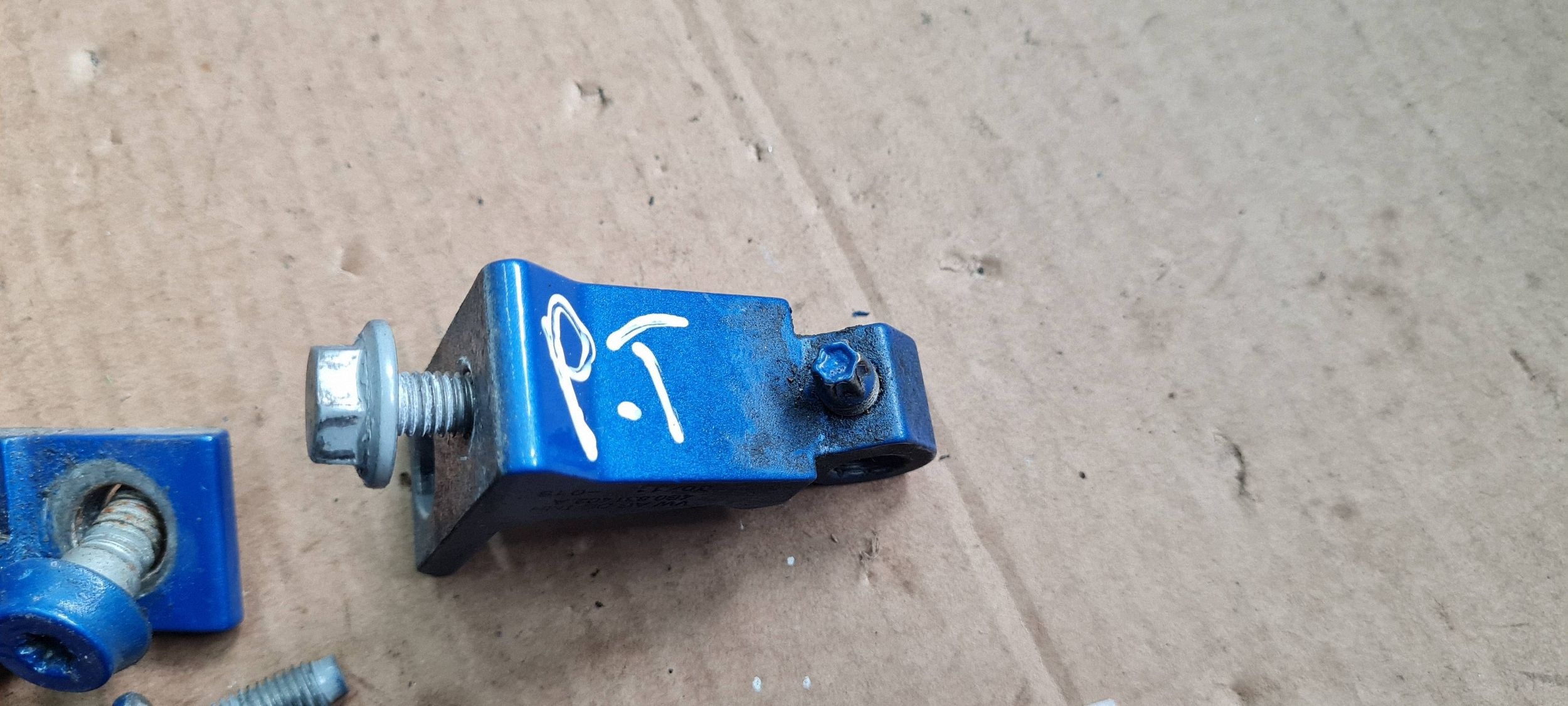 A6 C7 4G S6 hinge hinges door right right rear part rear. KOMPLET