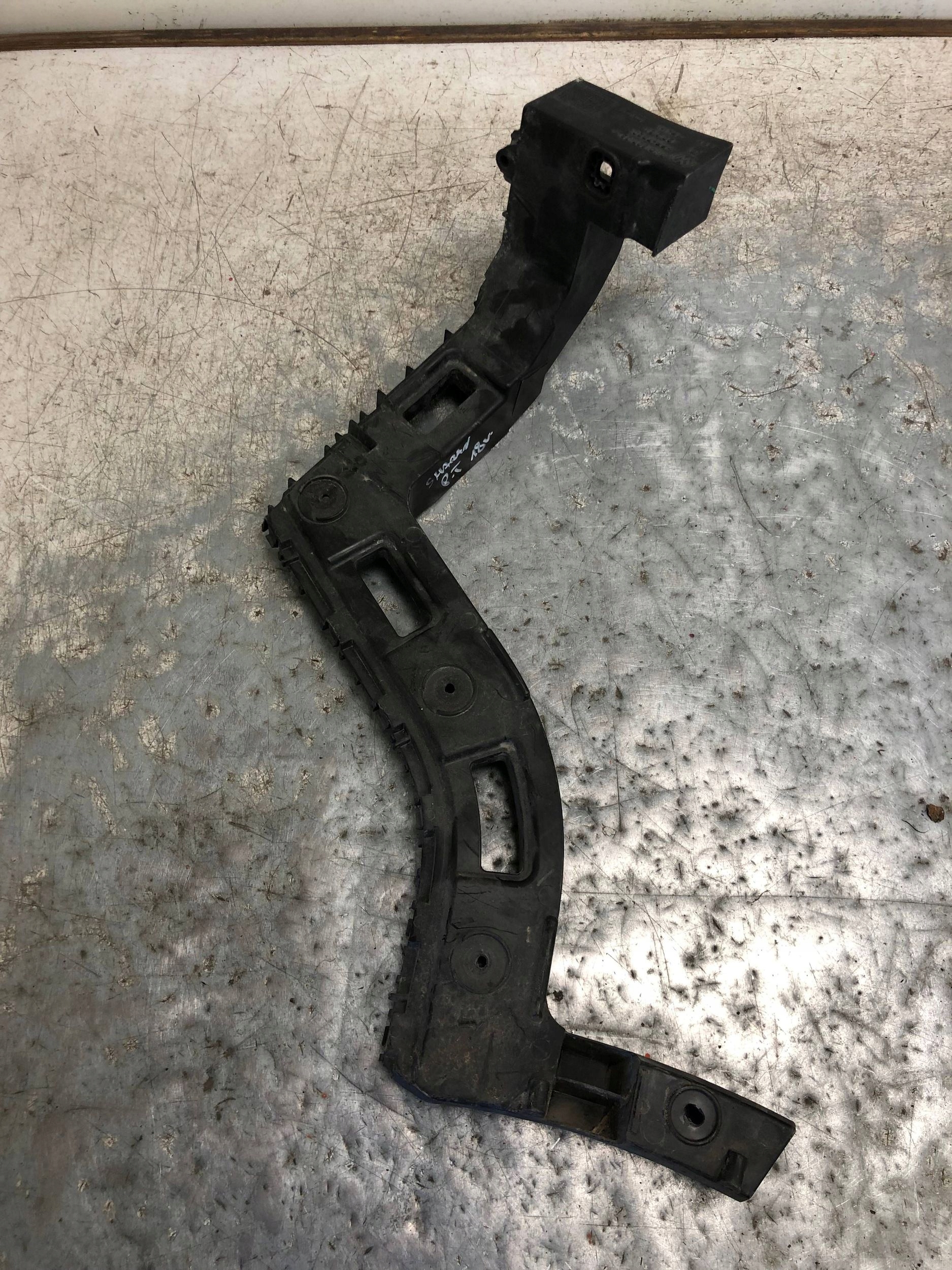 bumper bracket right rear part VW SHARAN 7N0807394A