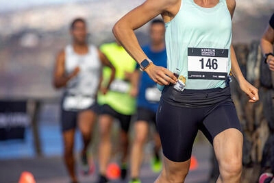 Pas do biegania na softflaski Kiprun Marka KIPRUN