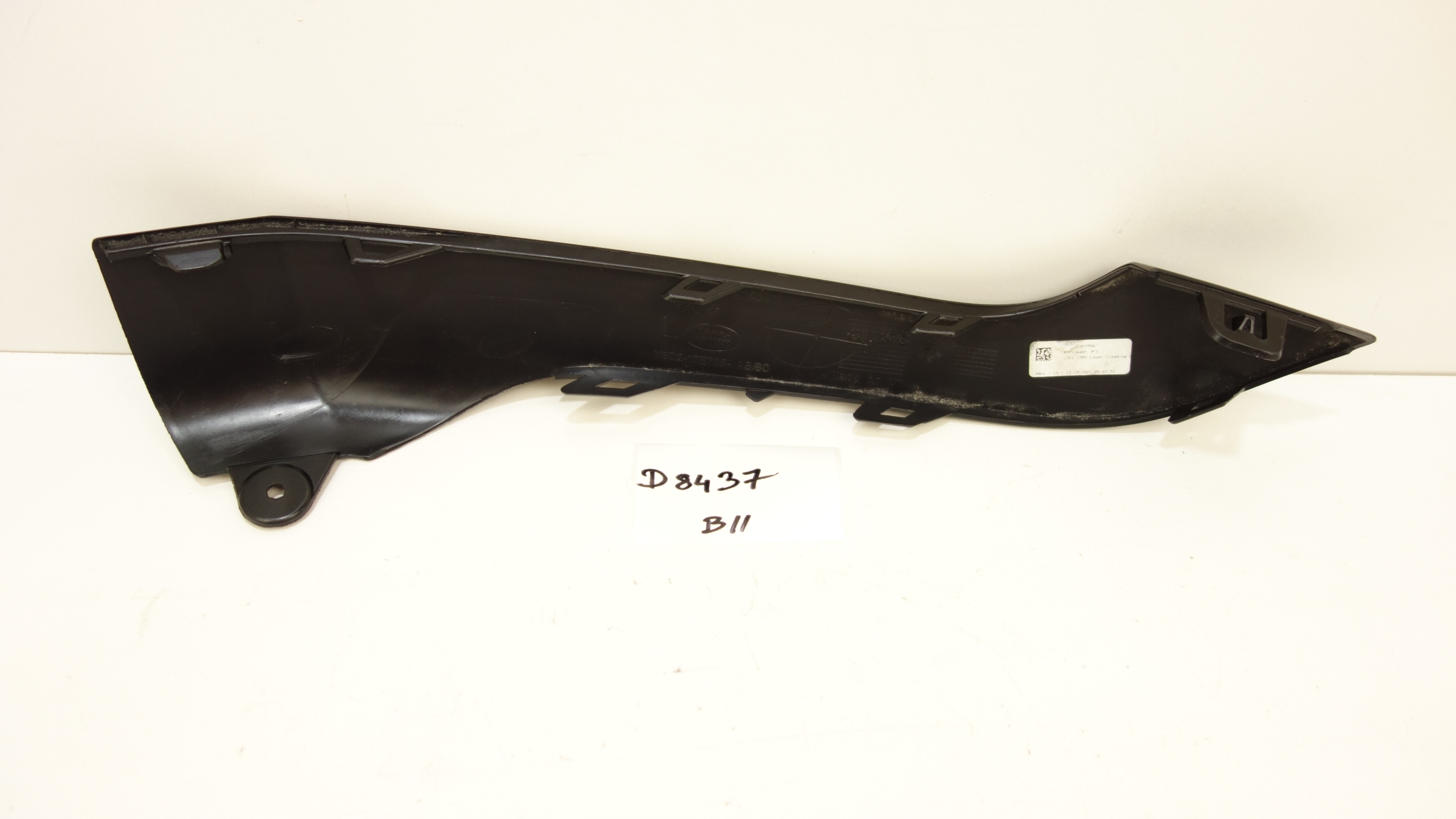 moulding of a bumper left front RANGE ROVER EVOQUE II