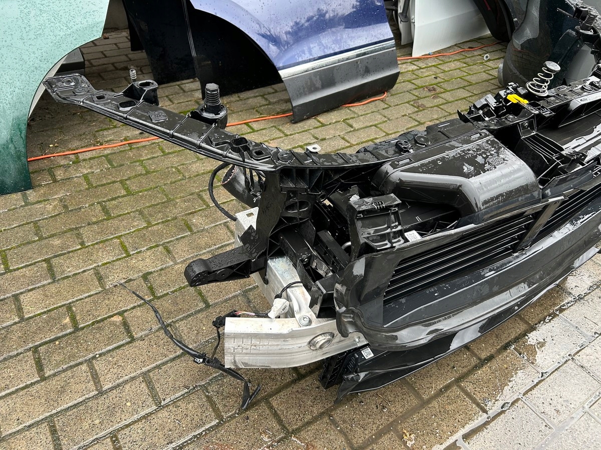 MERCEDES GLA 247 H247 2.0 CDI PAS PRZEDNI CHŁODNICE KOMPLET BELKA Producent części Mercedes-Benz OE