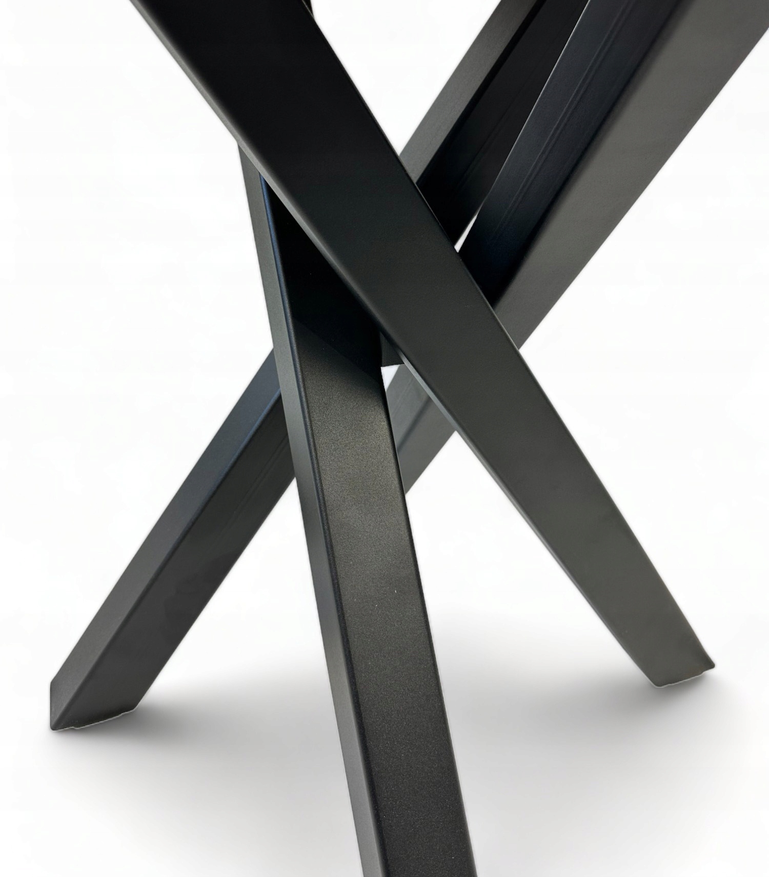 Stół okrągły Metalowe nogi Czarny Dąb Jasny Egger Ø100+40 + 4 Krzesła WIKI Szerokość stołu 100 cm