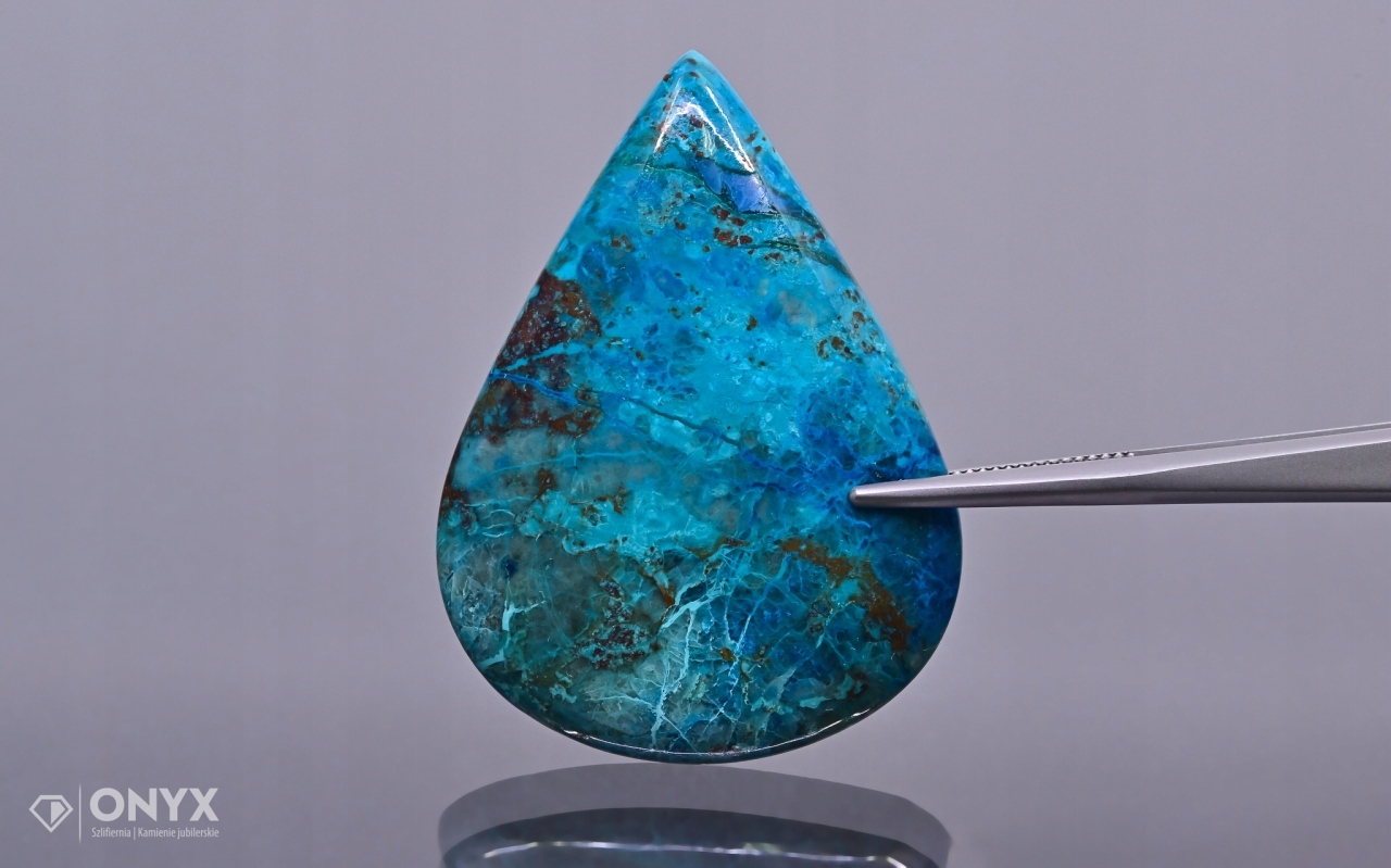 Šatukit nízký kabošon slza 46x34 mm